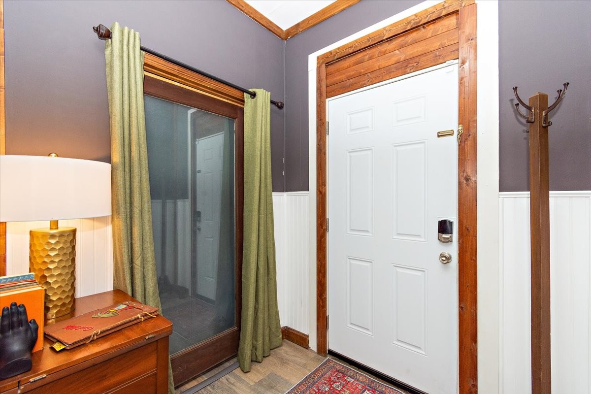 200 E Broadway St Property Photo 21