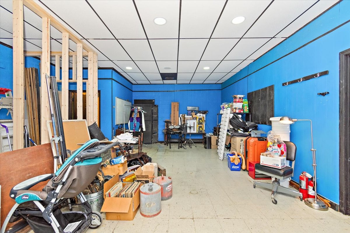 200 E Broadway St Property Photo 32