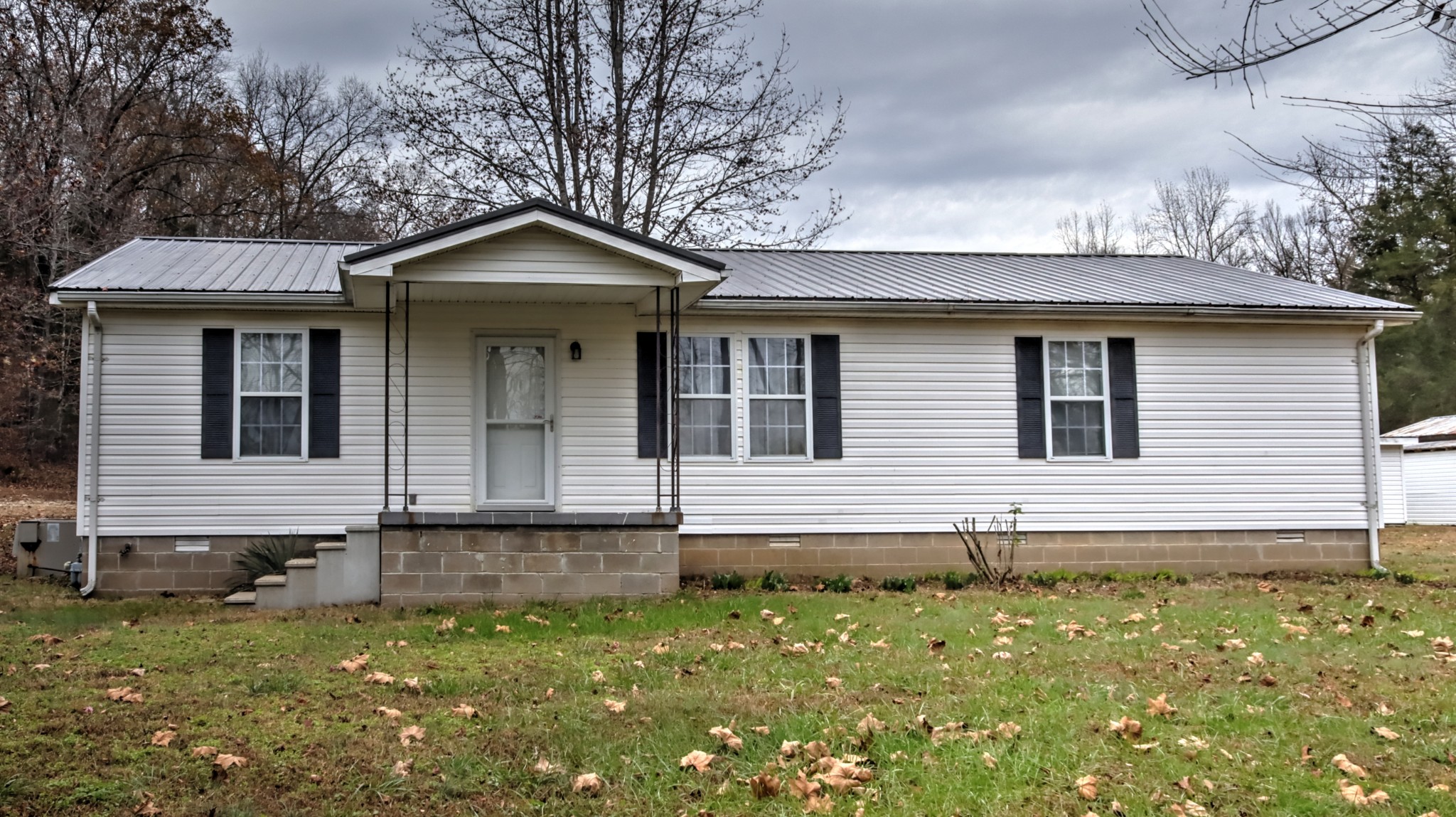 1636 Toms Creek Road Property Photo 2