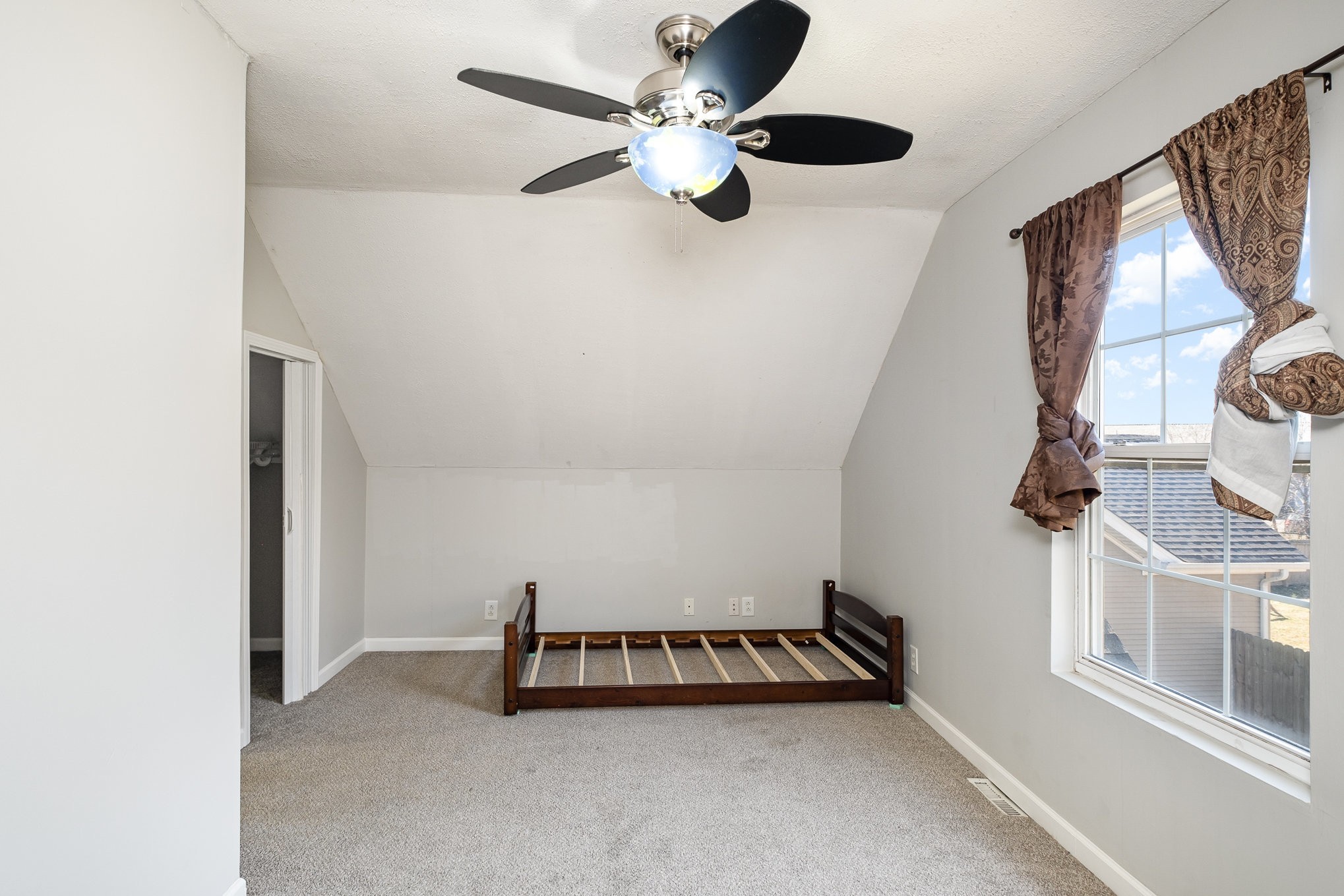 1416 Rochester Dr Property Photo 18