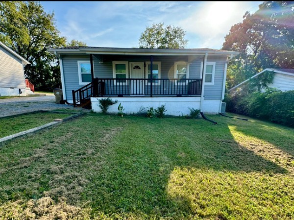107 Vandiver Dr Property Photo 1