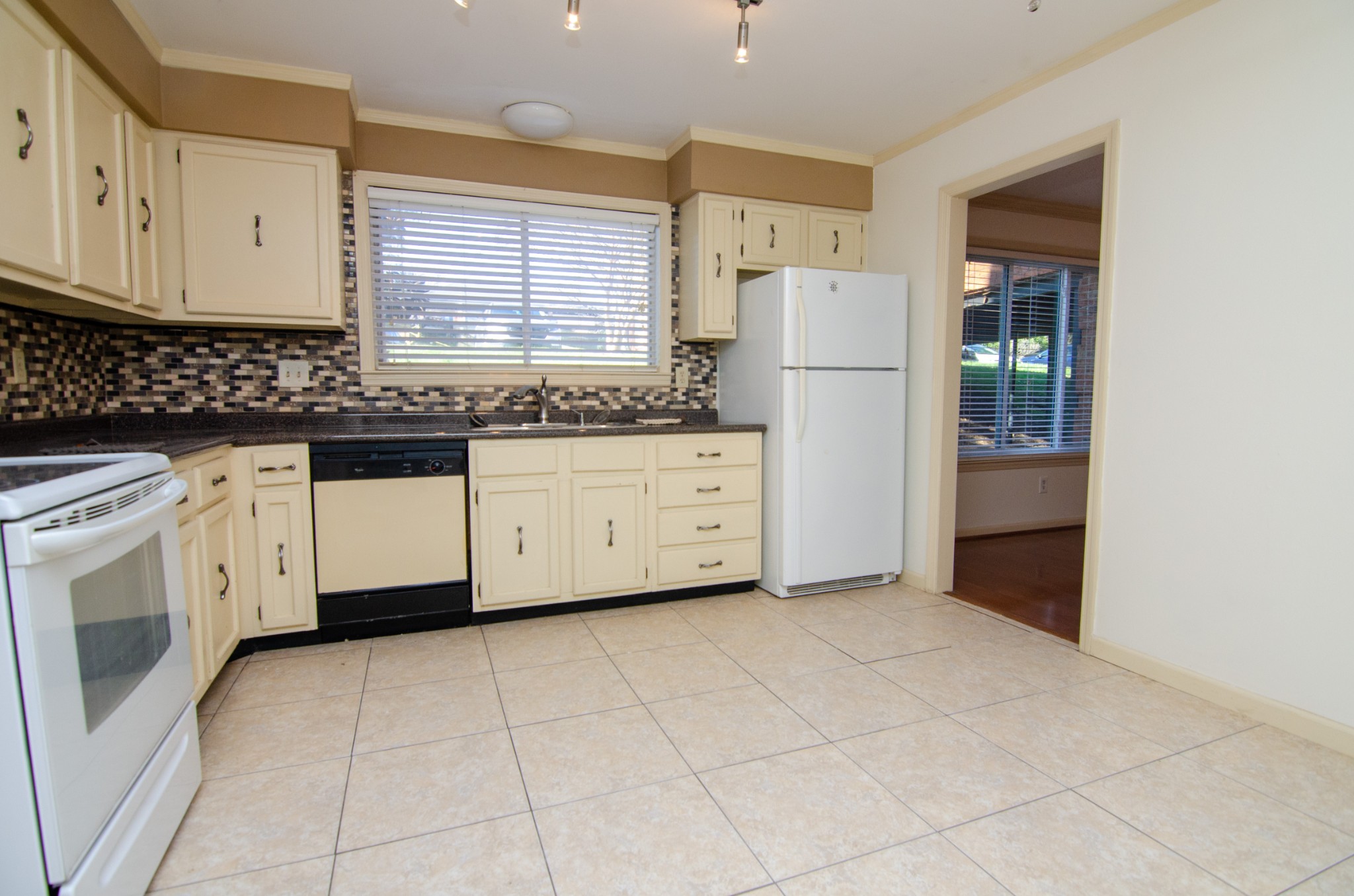 4487 Post Pl Property Photo 11