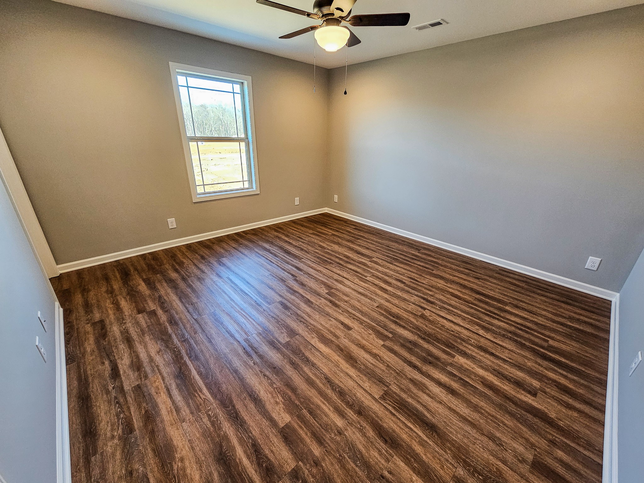 1521 Green Ln Property Photo 9