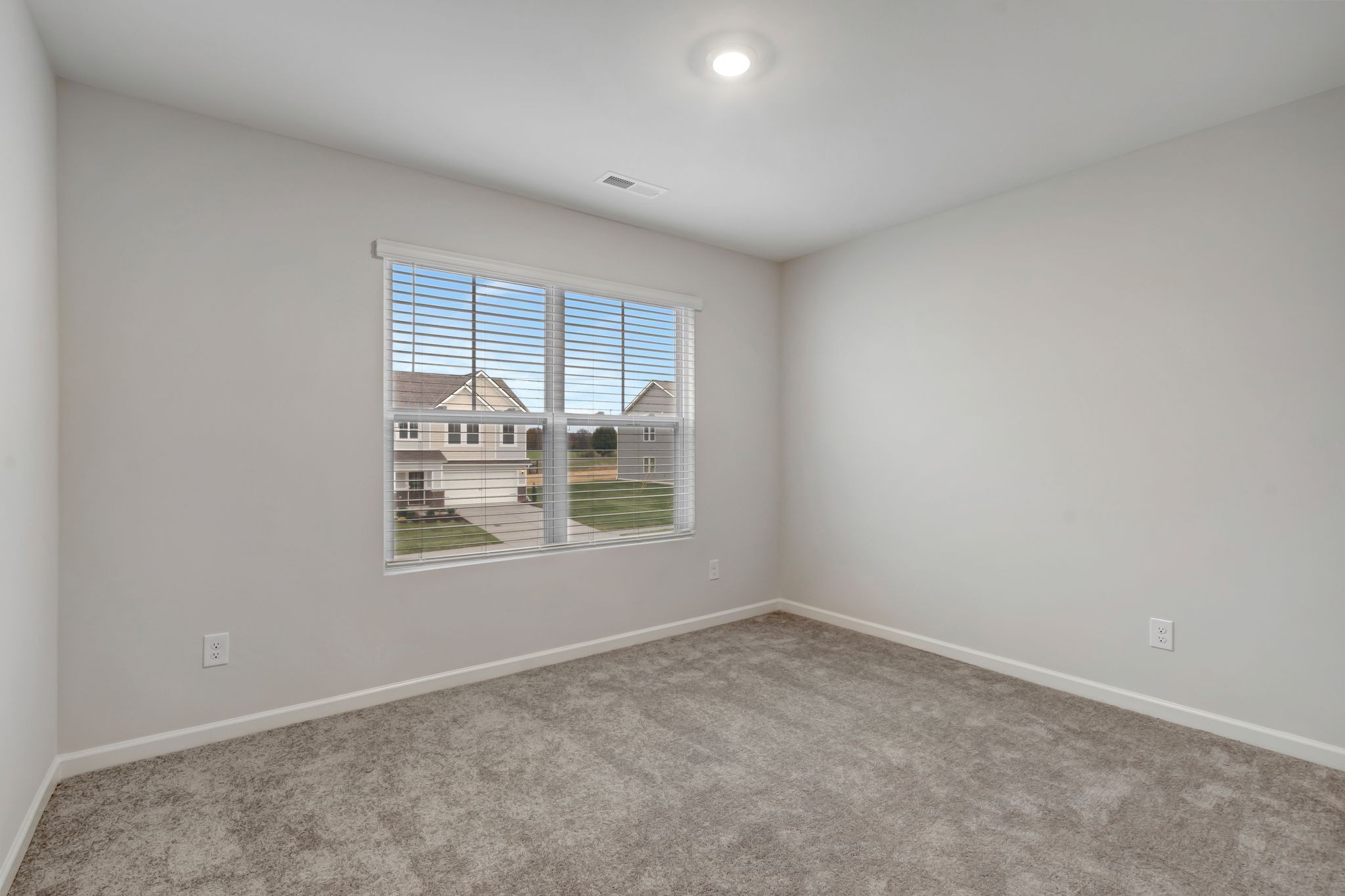 740 Emerson Lane Property Photo 22