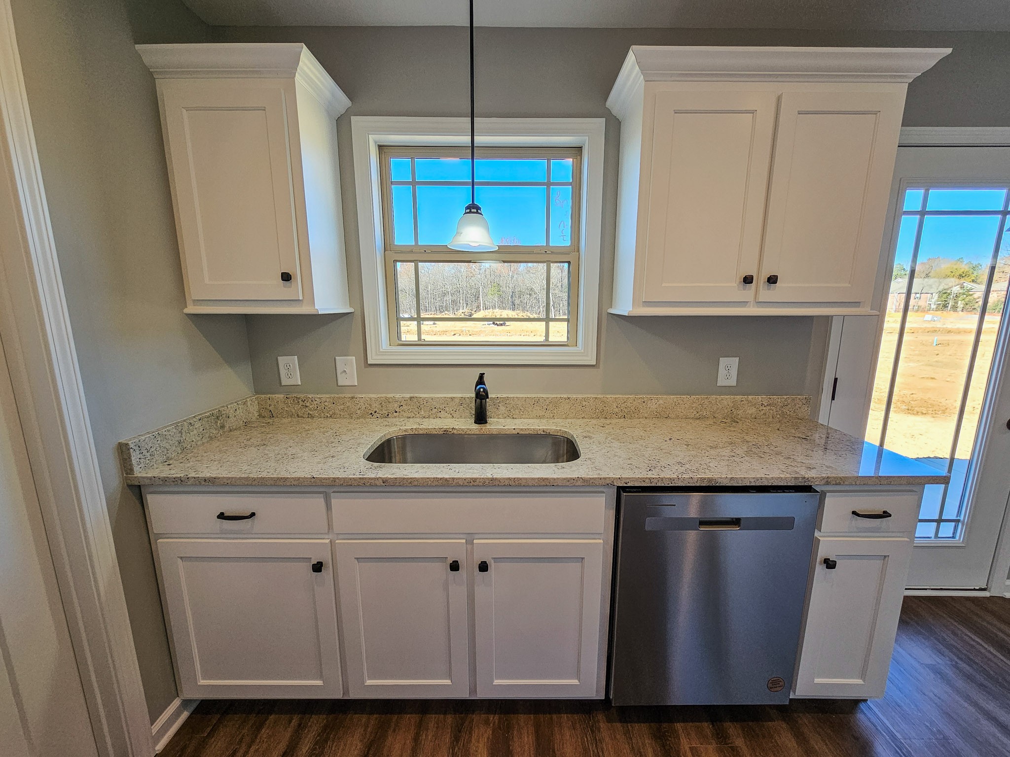 1523 Green Ln Property Photo 16