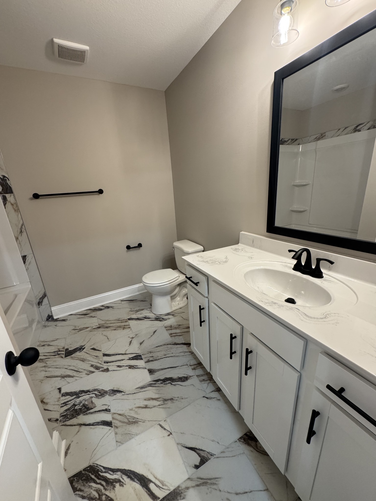 169 Anderson Place Property Photo 12