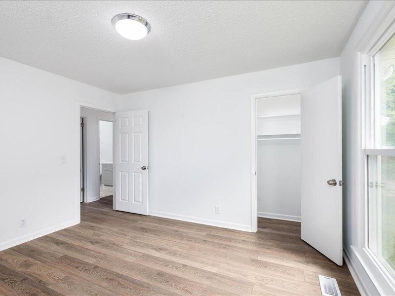 3905 Bradley Ct Property Photo 20