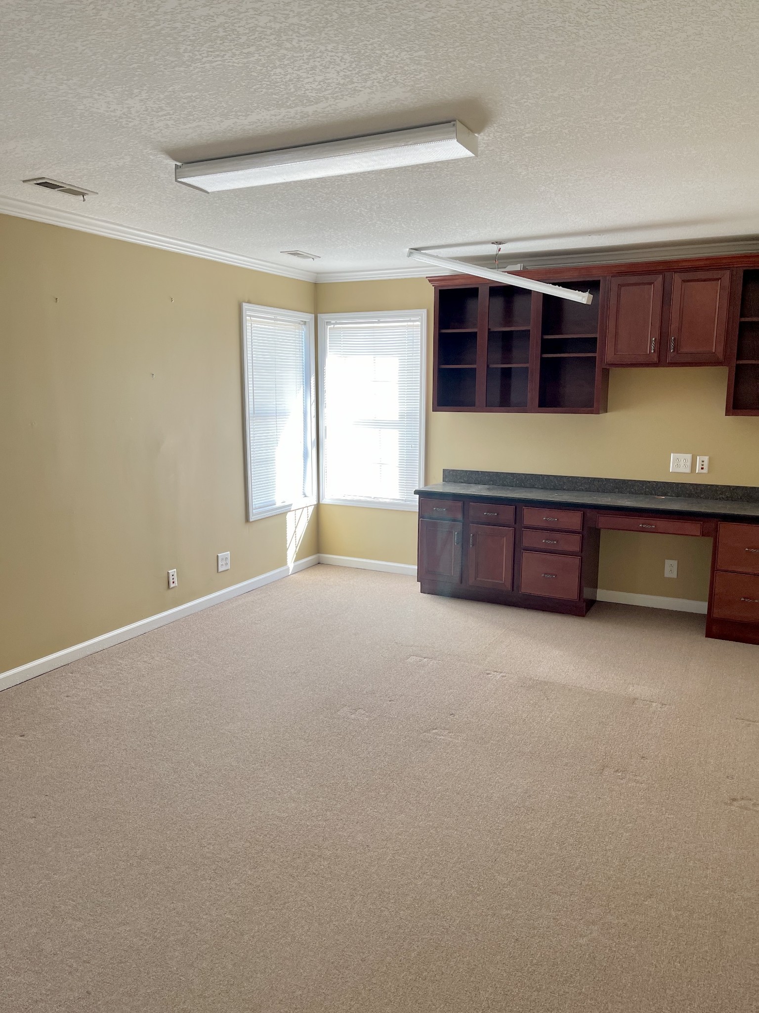 201 Terminal Rd Property Photo 5