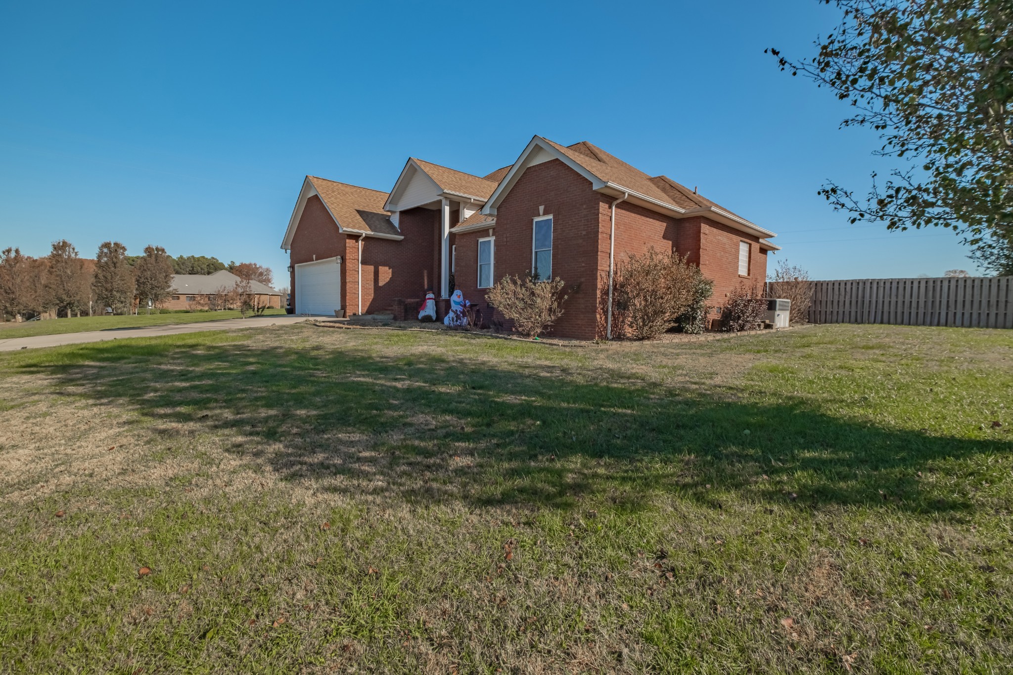 82 Majestic Dr Property Photo 4