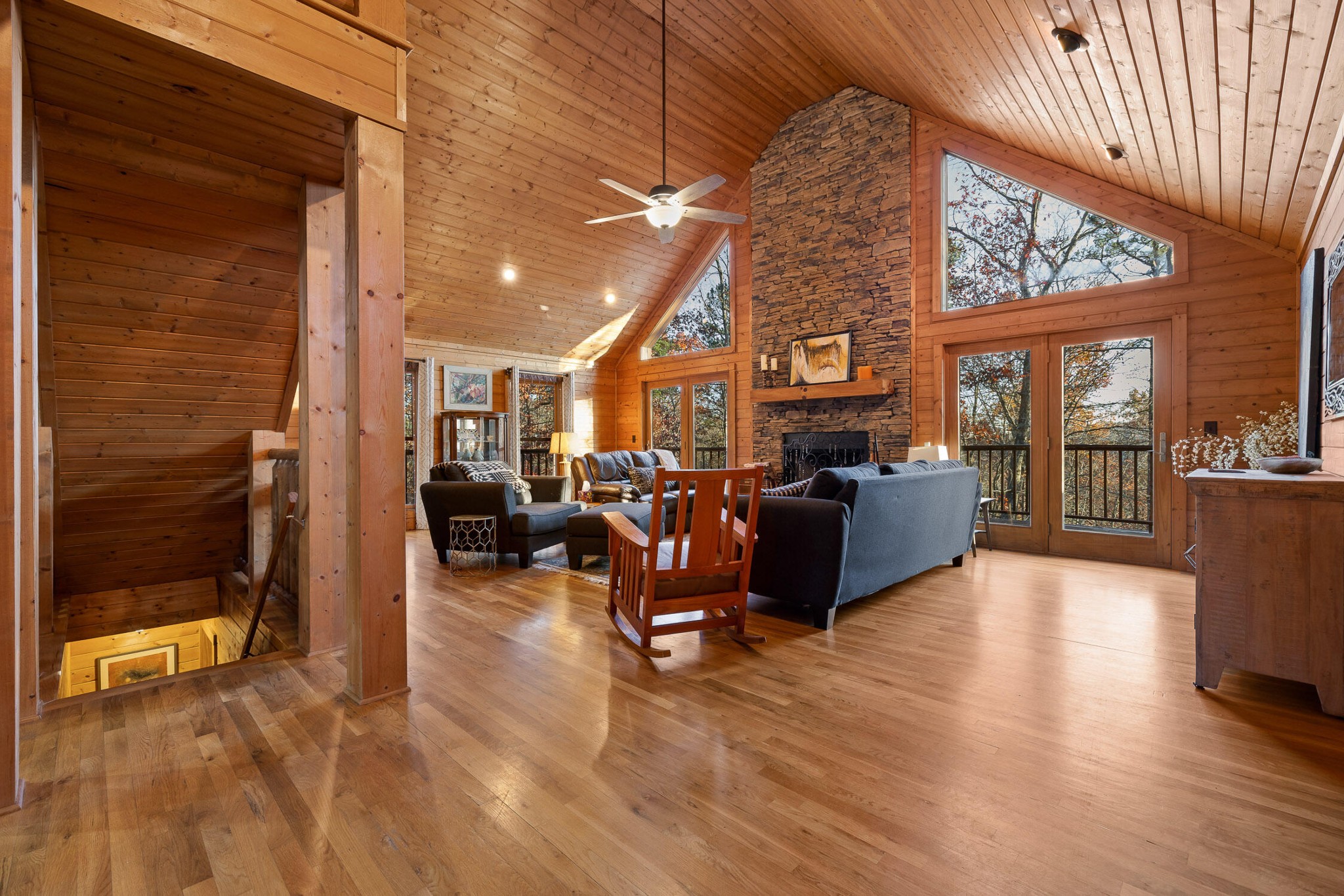 292 Log Cabin Lane Property Photo 35