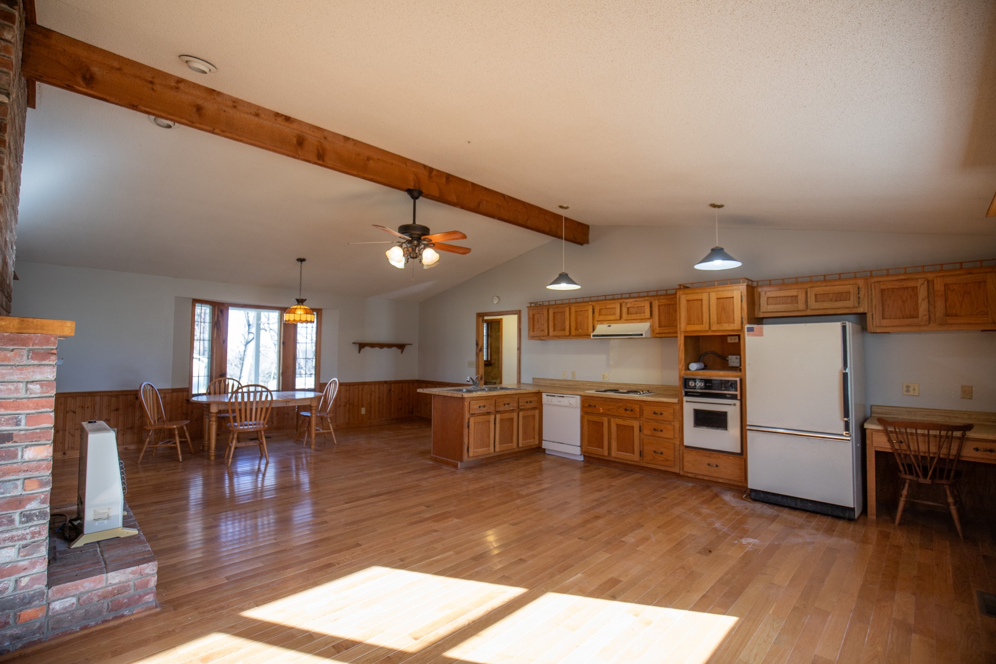 432 Menees Ln Property Photo 3