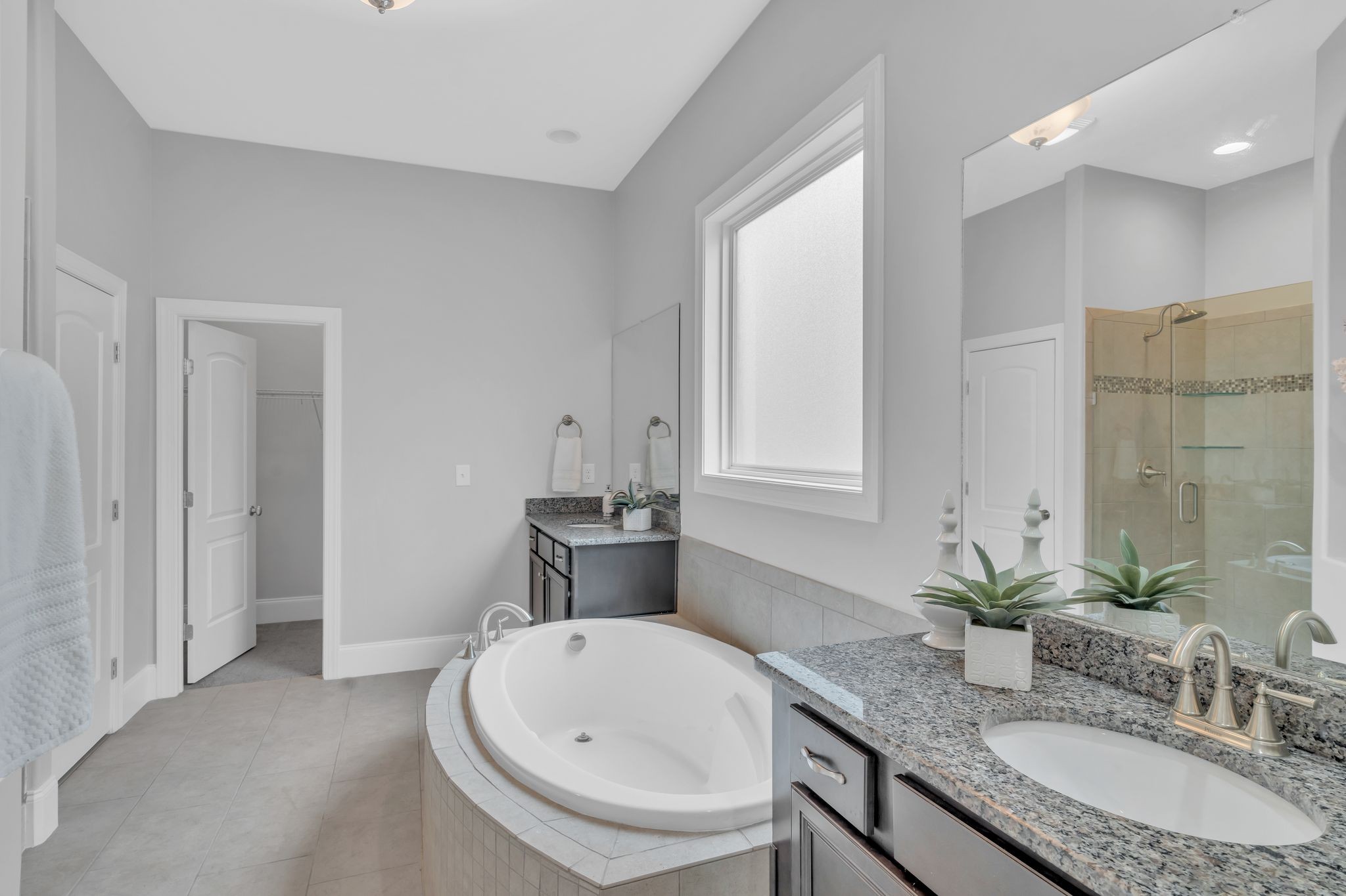 996 Golf Club Ln E Property Photo 21