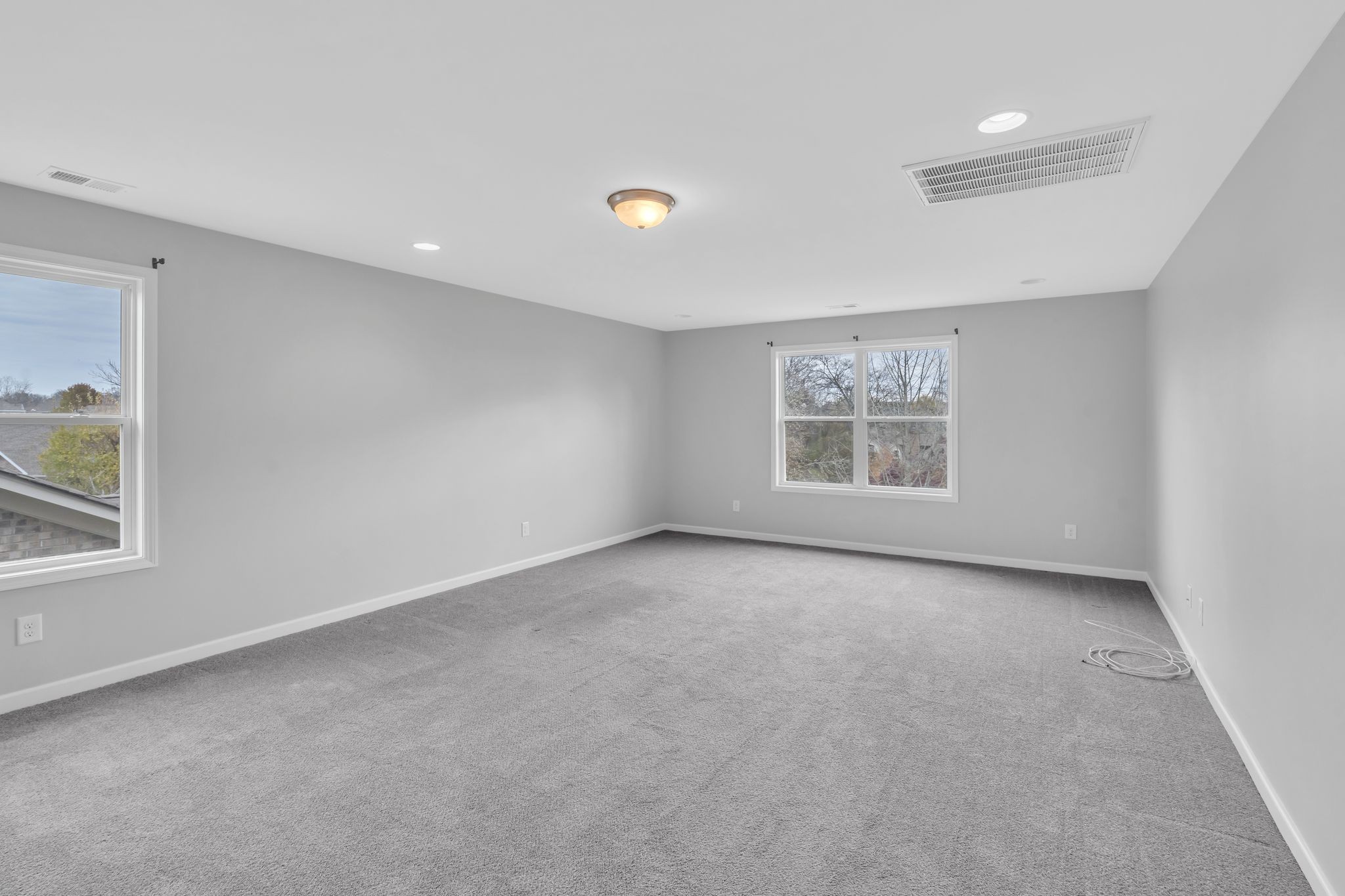 996 Golf Club Ln E Property Photo 32