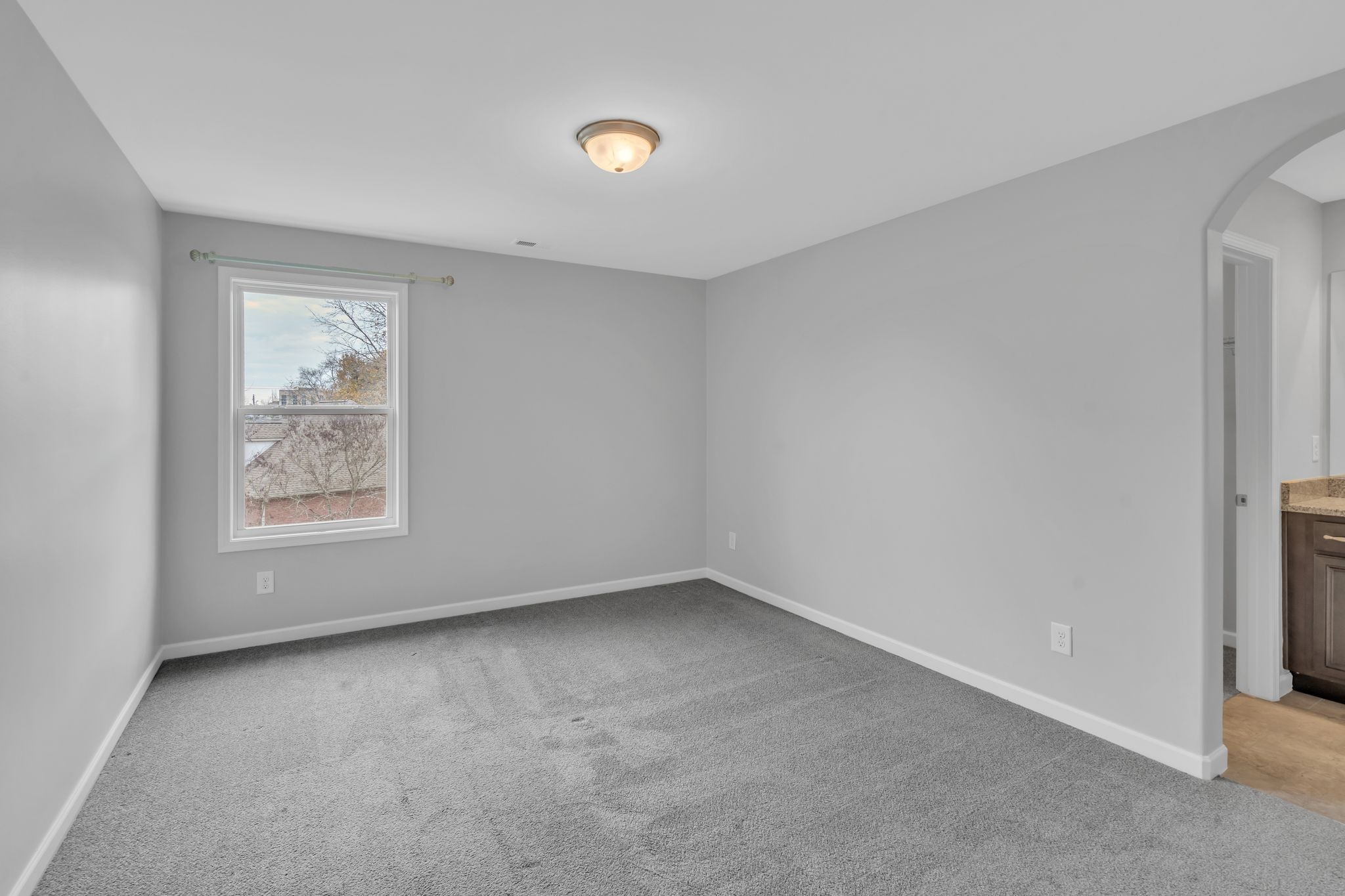 996 Golf Club Ln E Property Photo 36