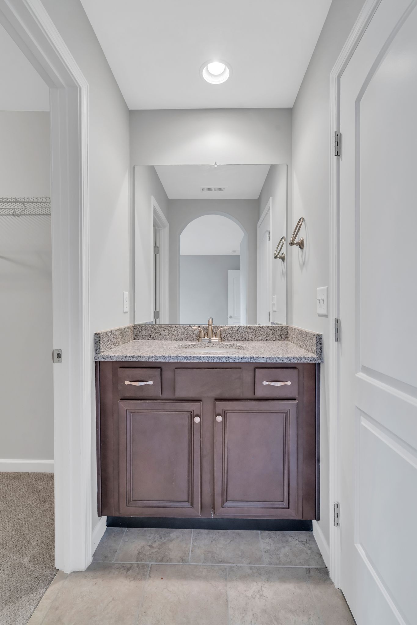 996 Golf Club Ln E Property Photo 37