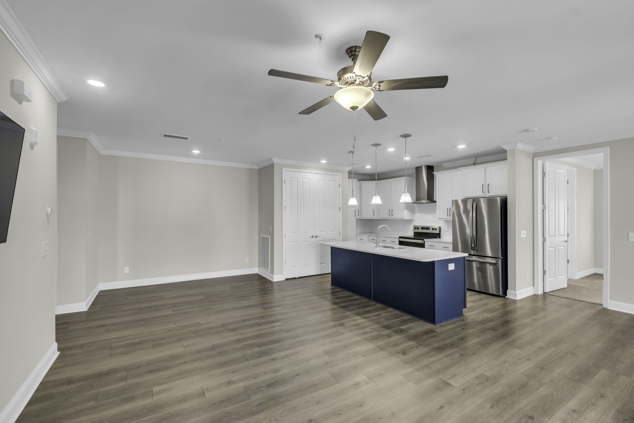 2089 Branford Pl Property Photo 9