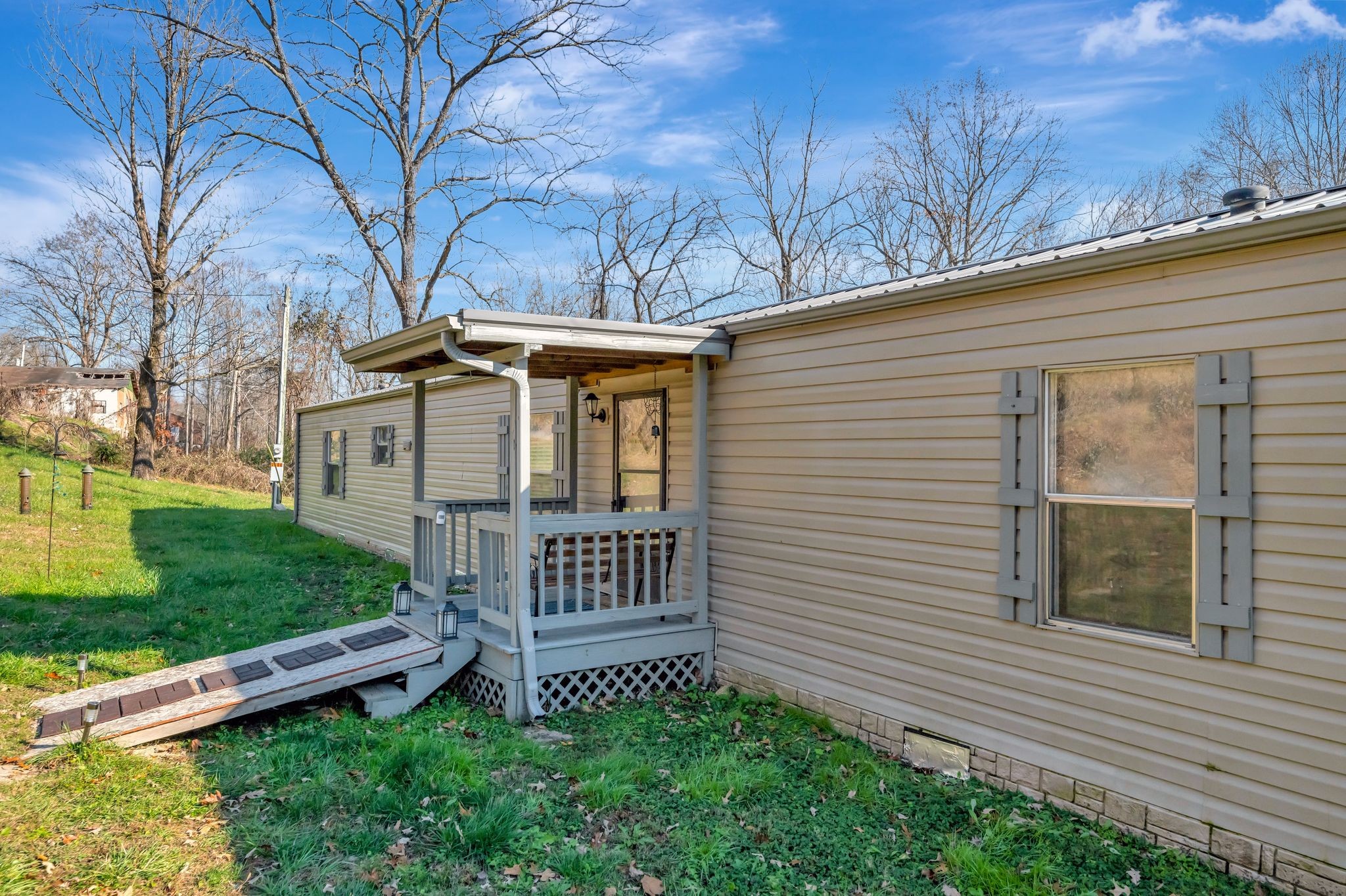 7592 Highway 100 Property Photo 10