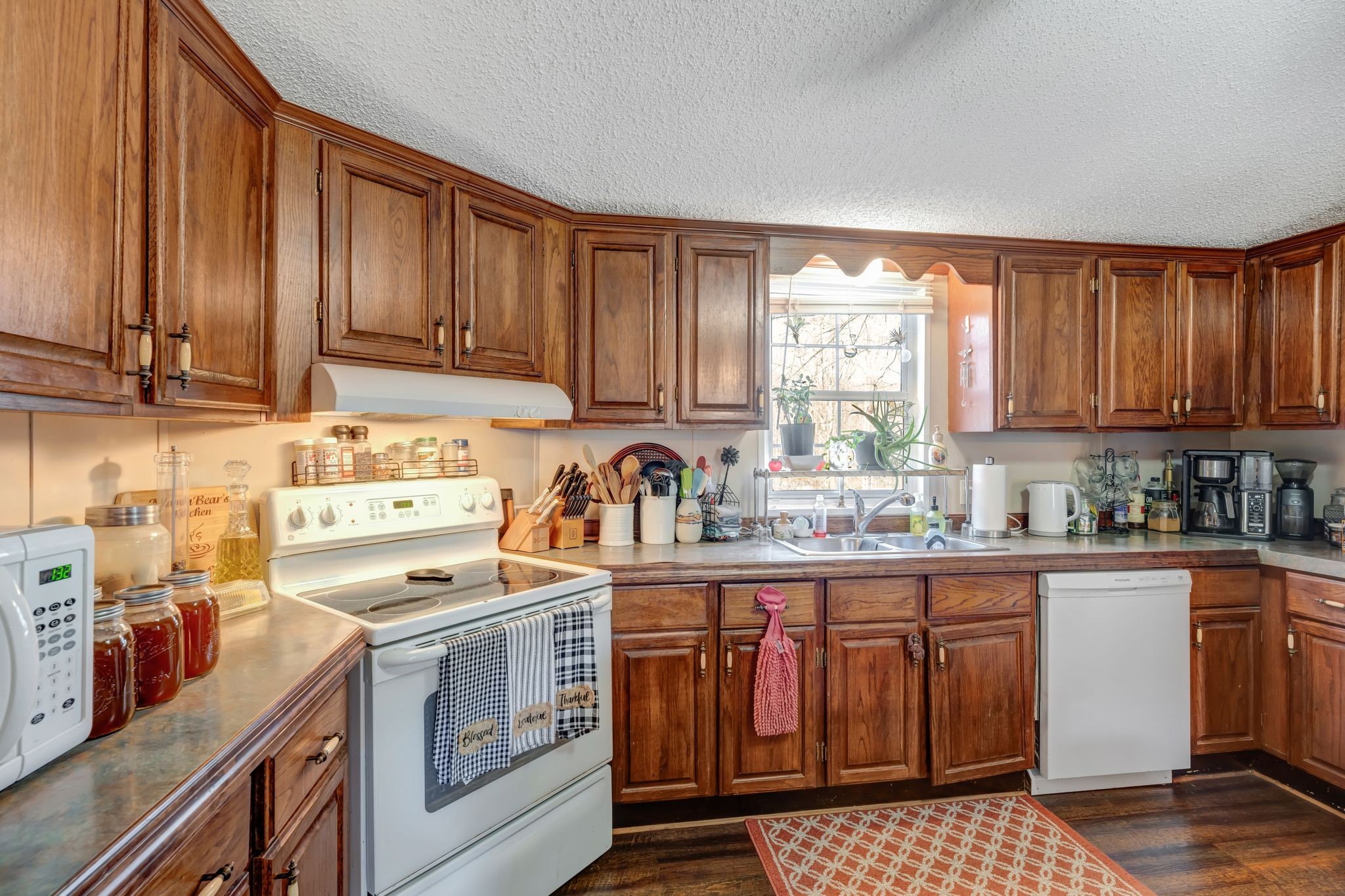7592 Highway 100 Property Photo 36