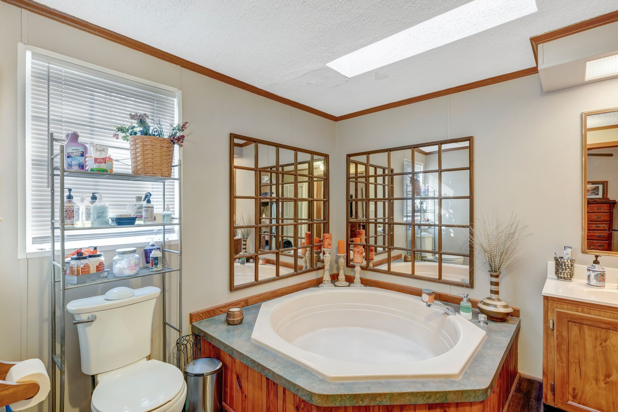 7592 Highway 100 Property Photo 43