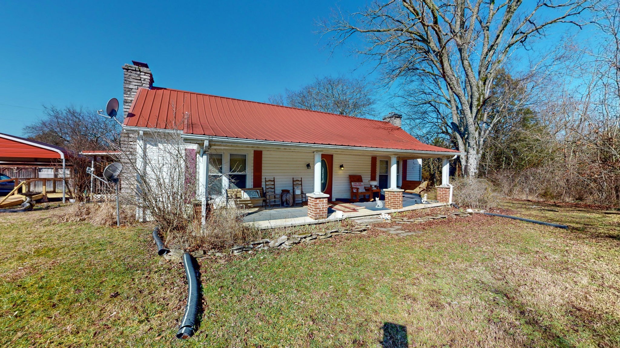 980 Baldy Ford Road Property Photo 1