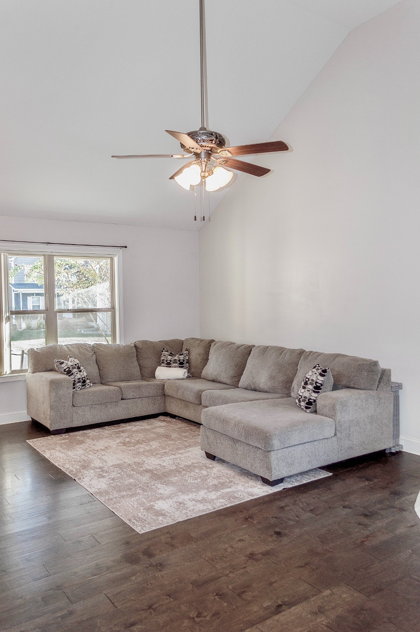 250 Azalea Dr Property Photo 6