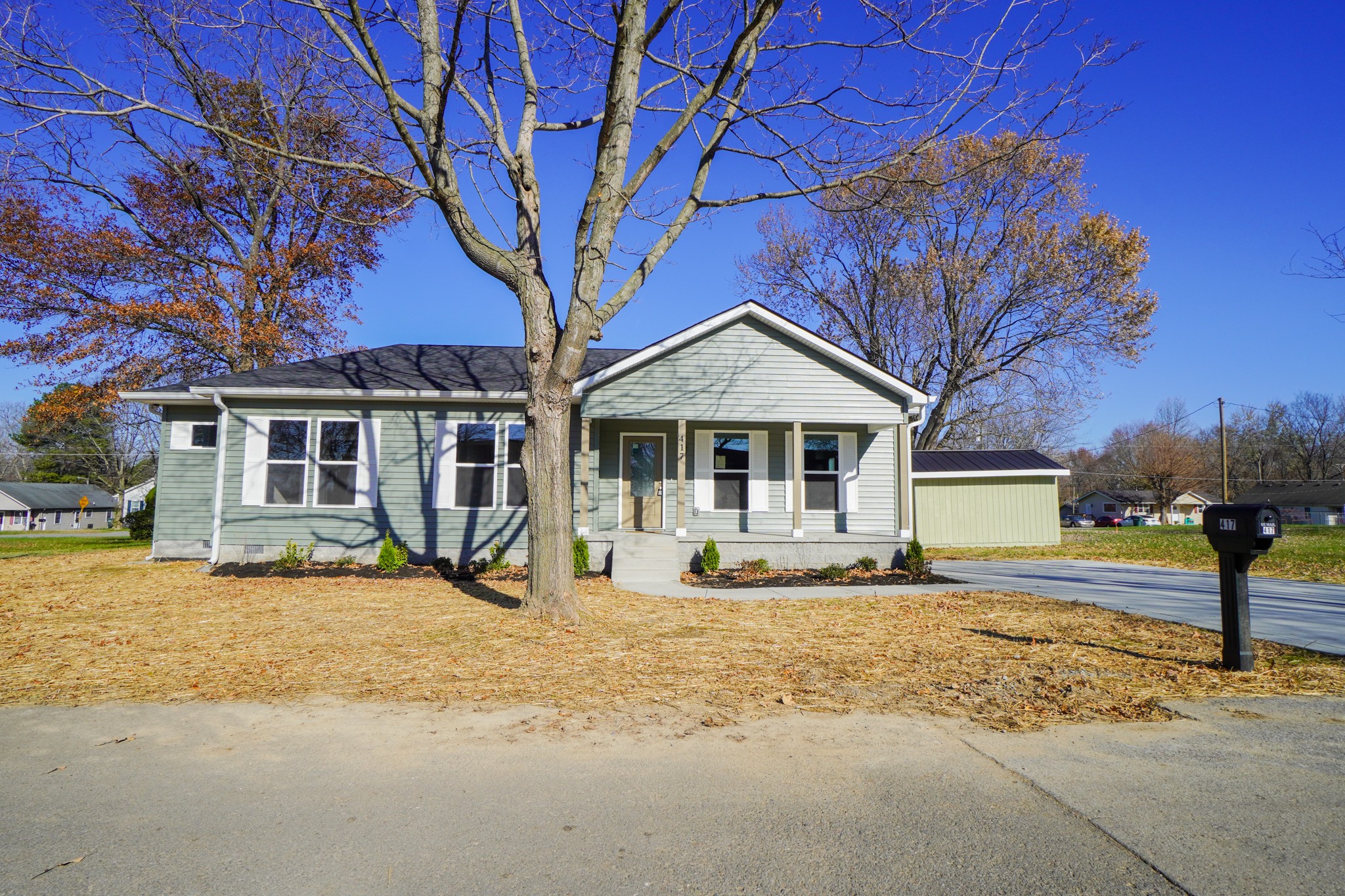 417 21st Ave, W Property Photo 1