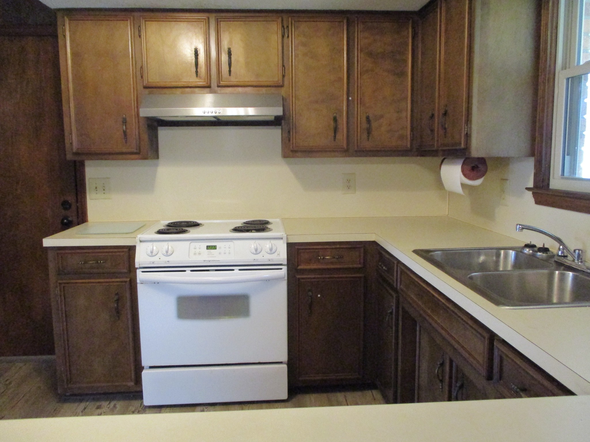 1605 Smith Dr Property Photo 9
