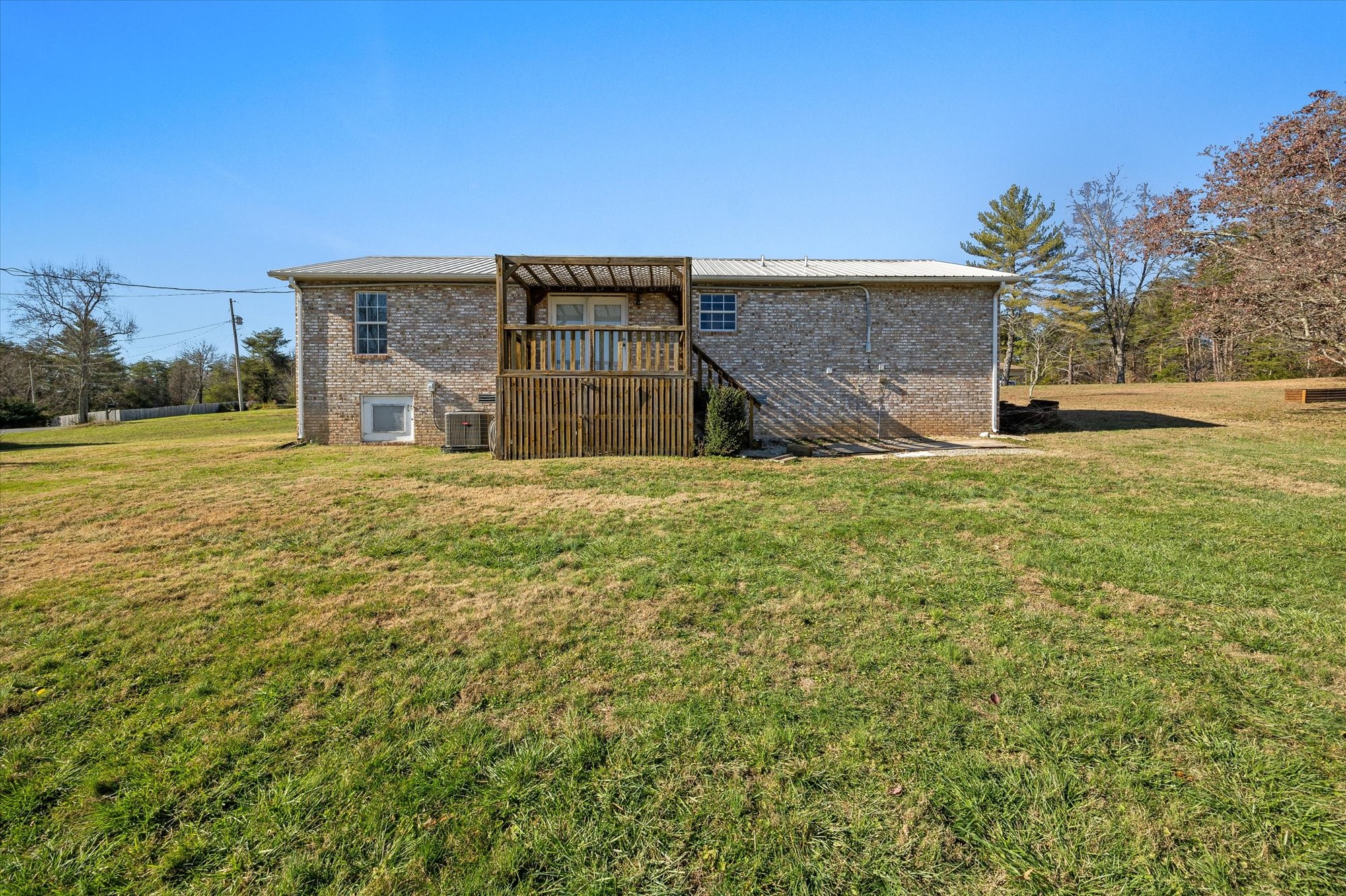 2661 Morris Ln Property Photo 16