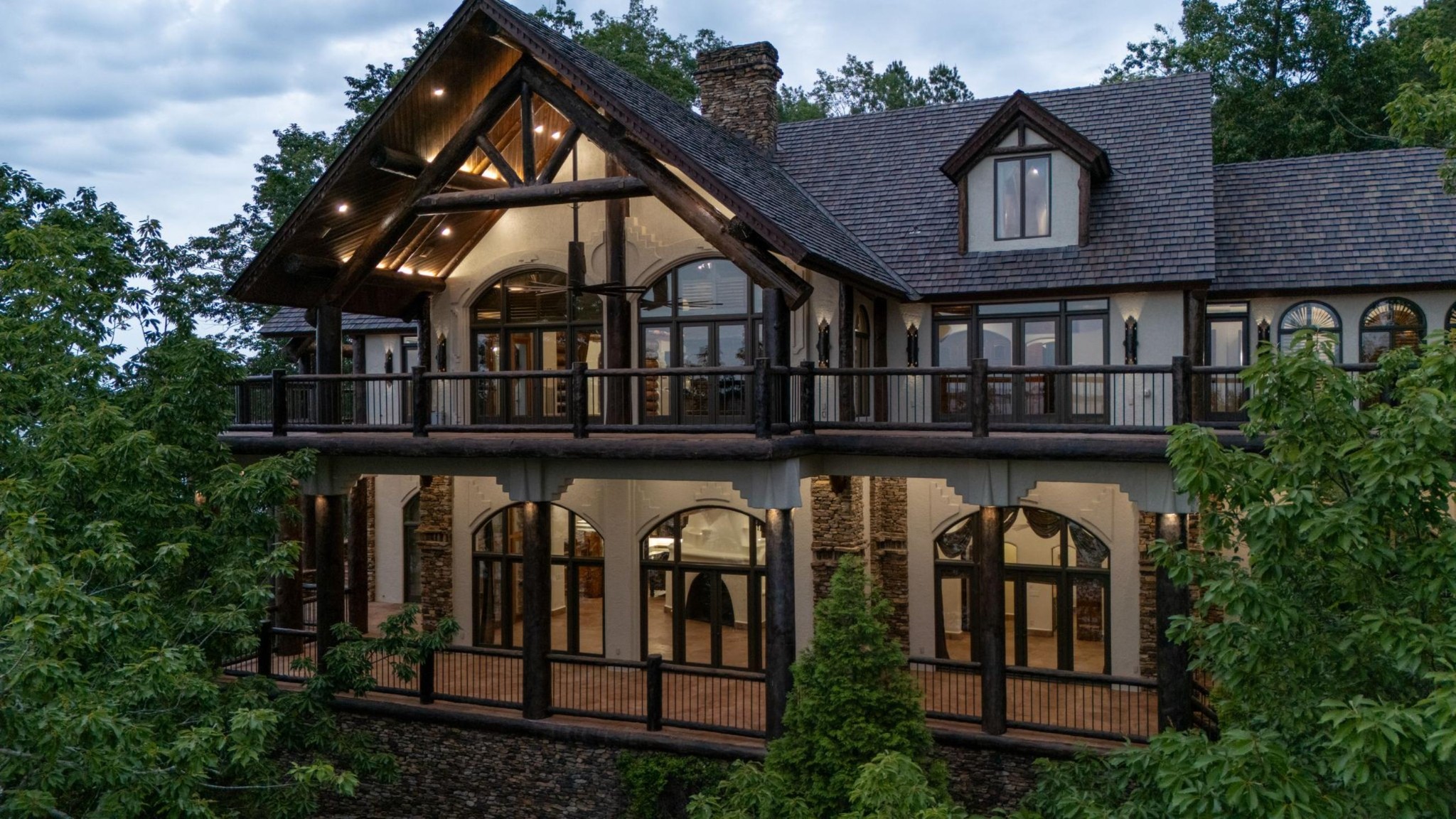 721 Three Point Rd Property Photo 9