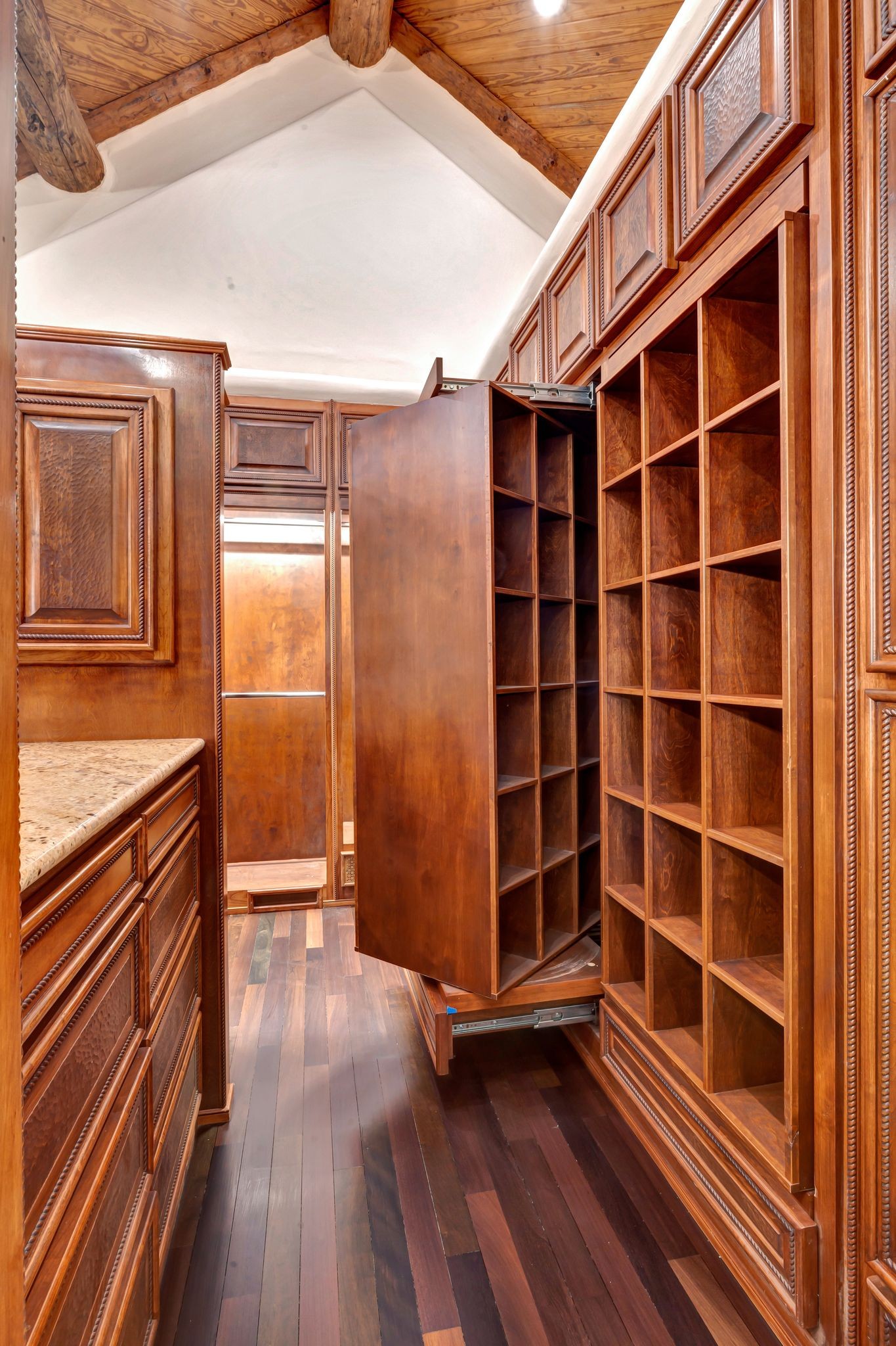 721 Three Point Rd Property Photo 27