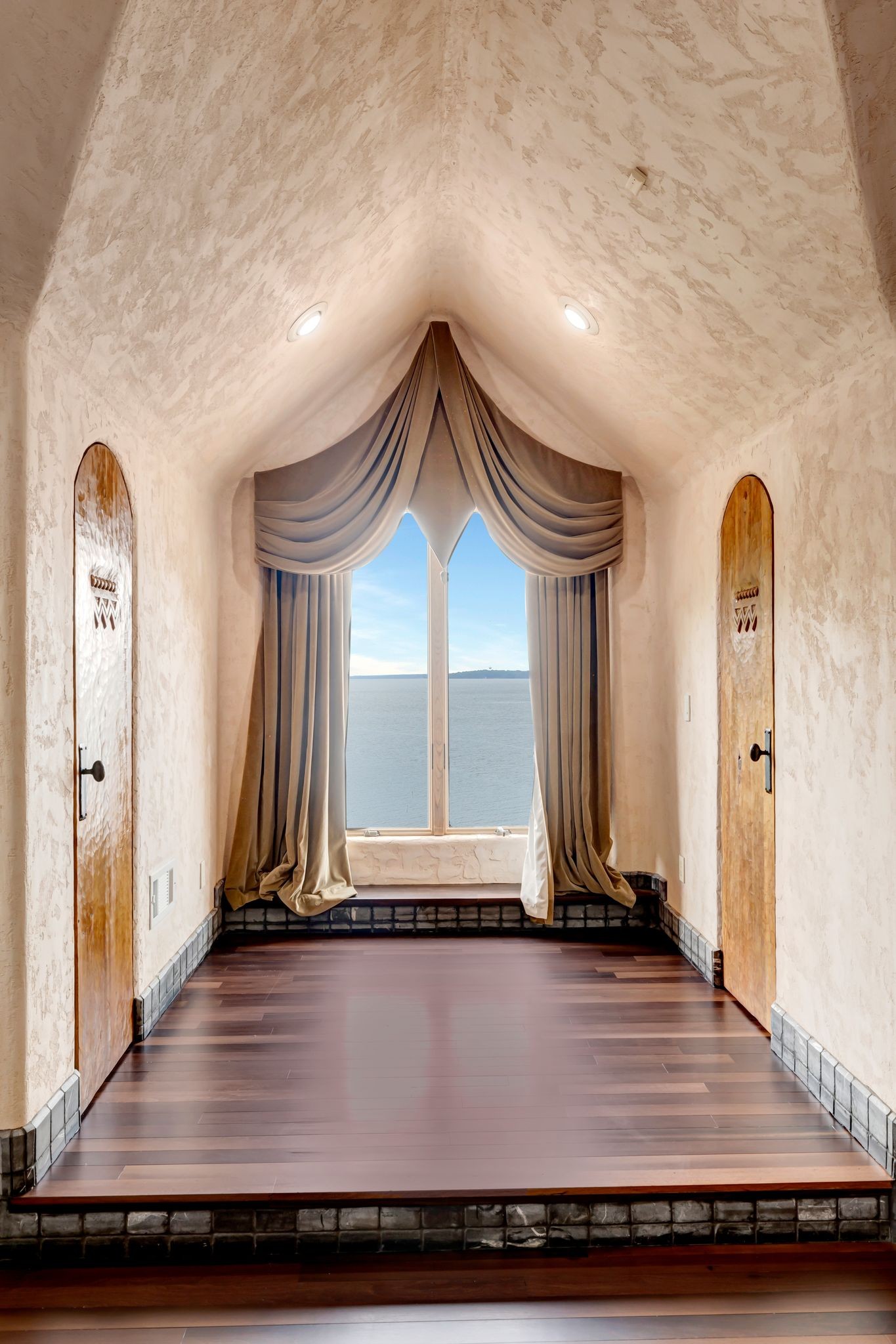 721 Three Point Rd Property Photo 31