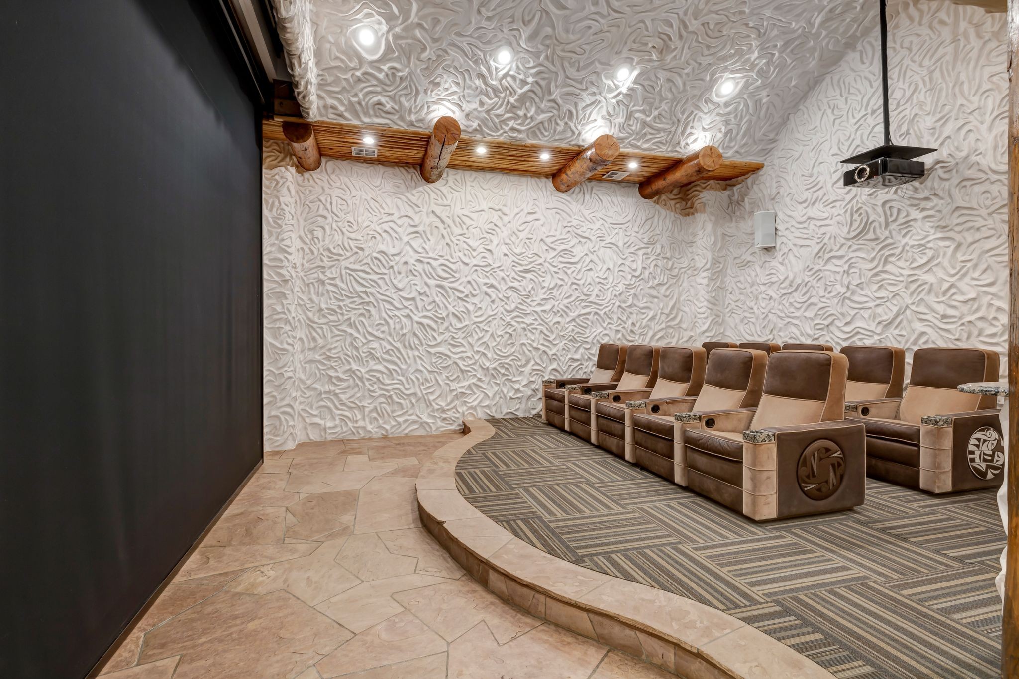 721 Three Point Rd Property Photo 43