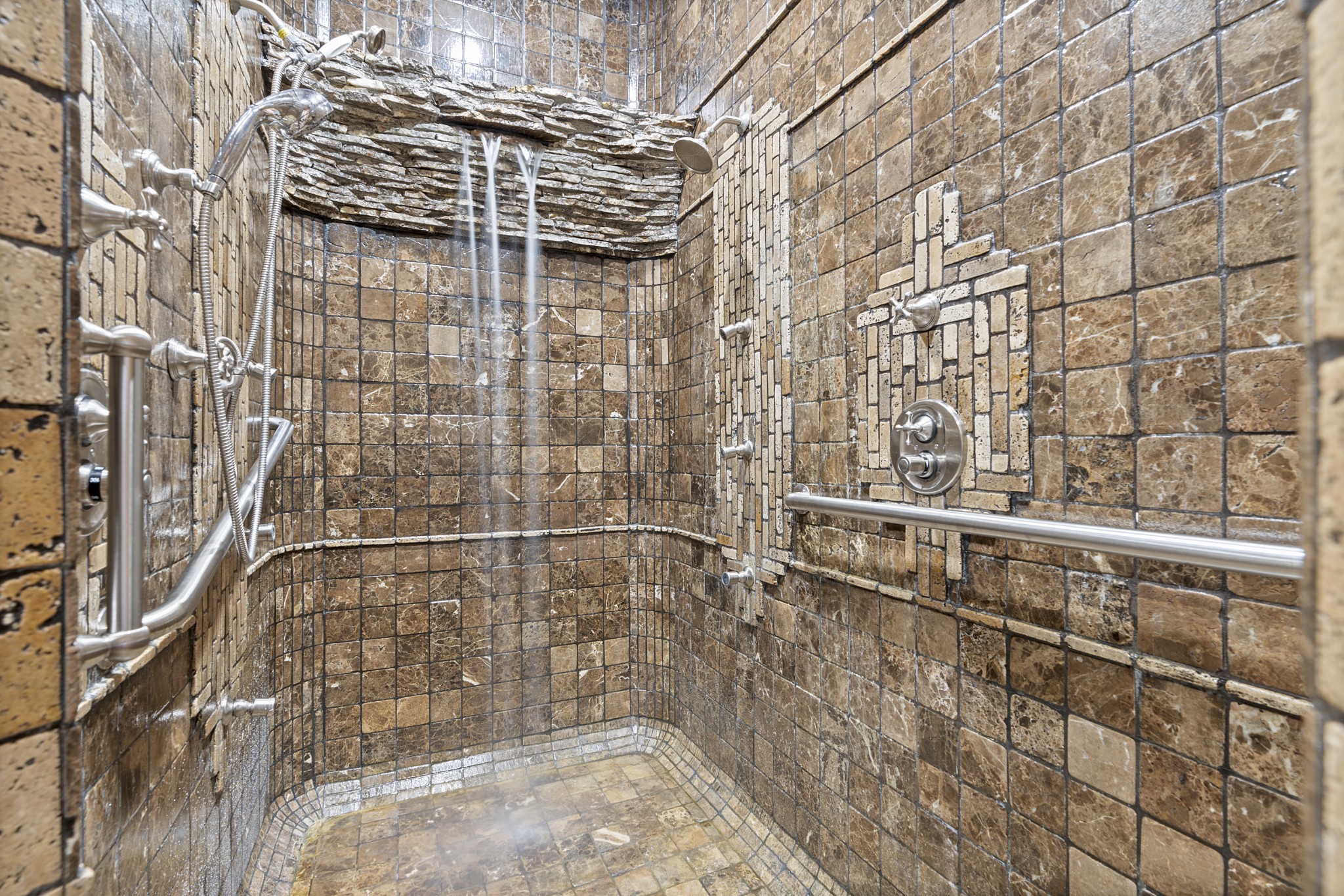 721 Three Point Rd Property Photo 45