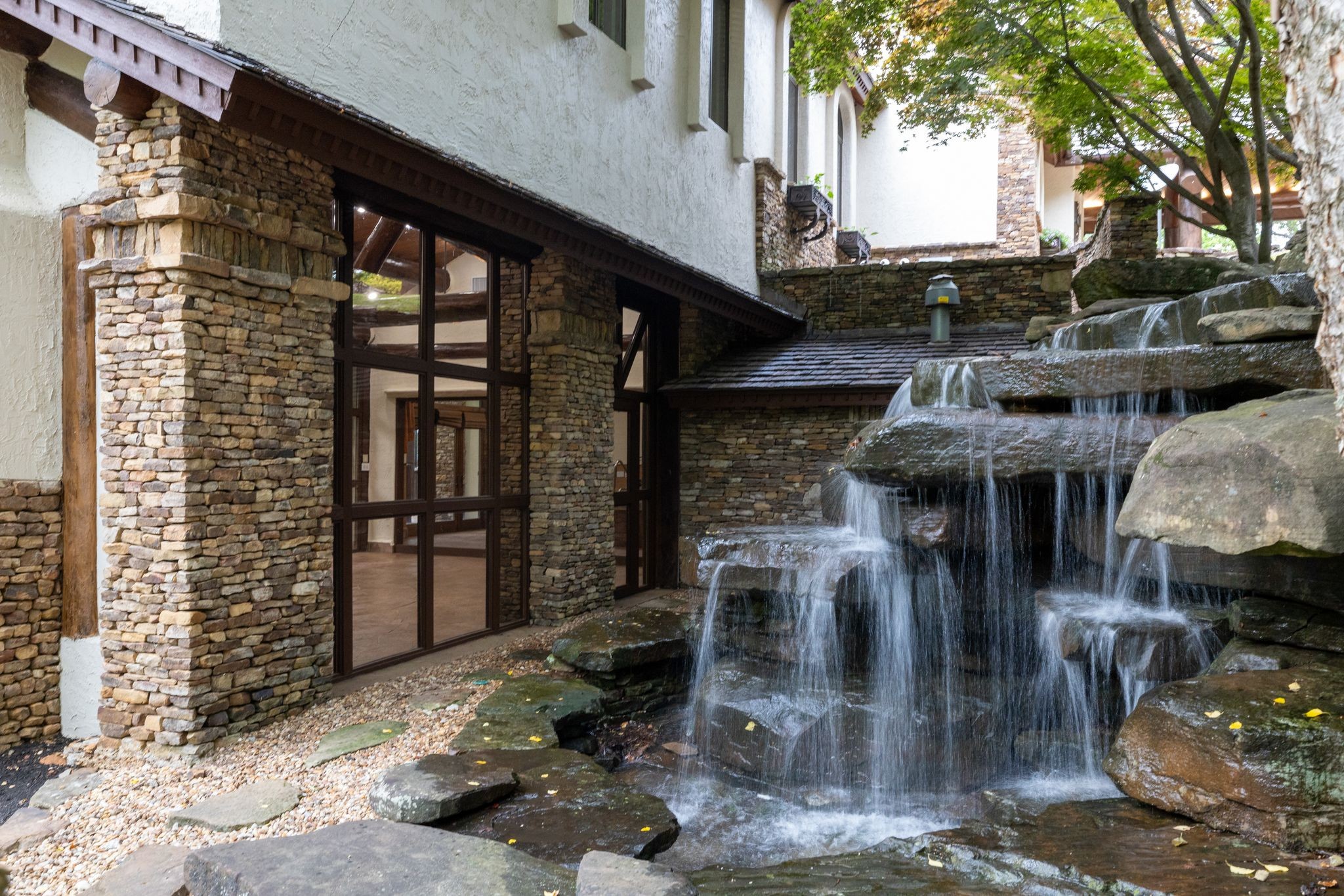 721 Three Point Rd Property Photo 46