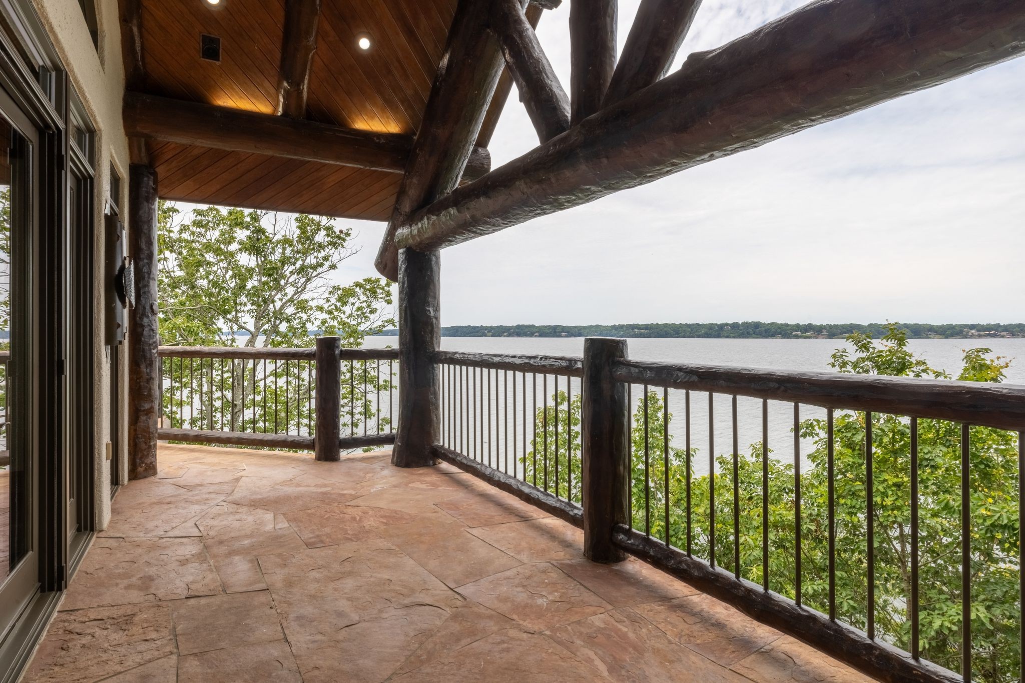 721 Three Point Rd Property Photo 47