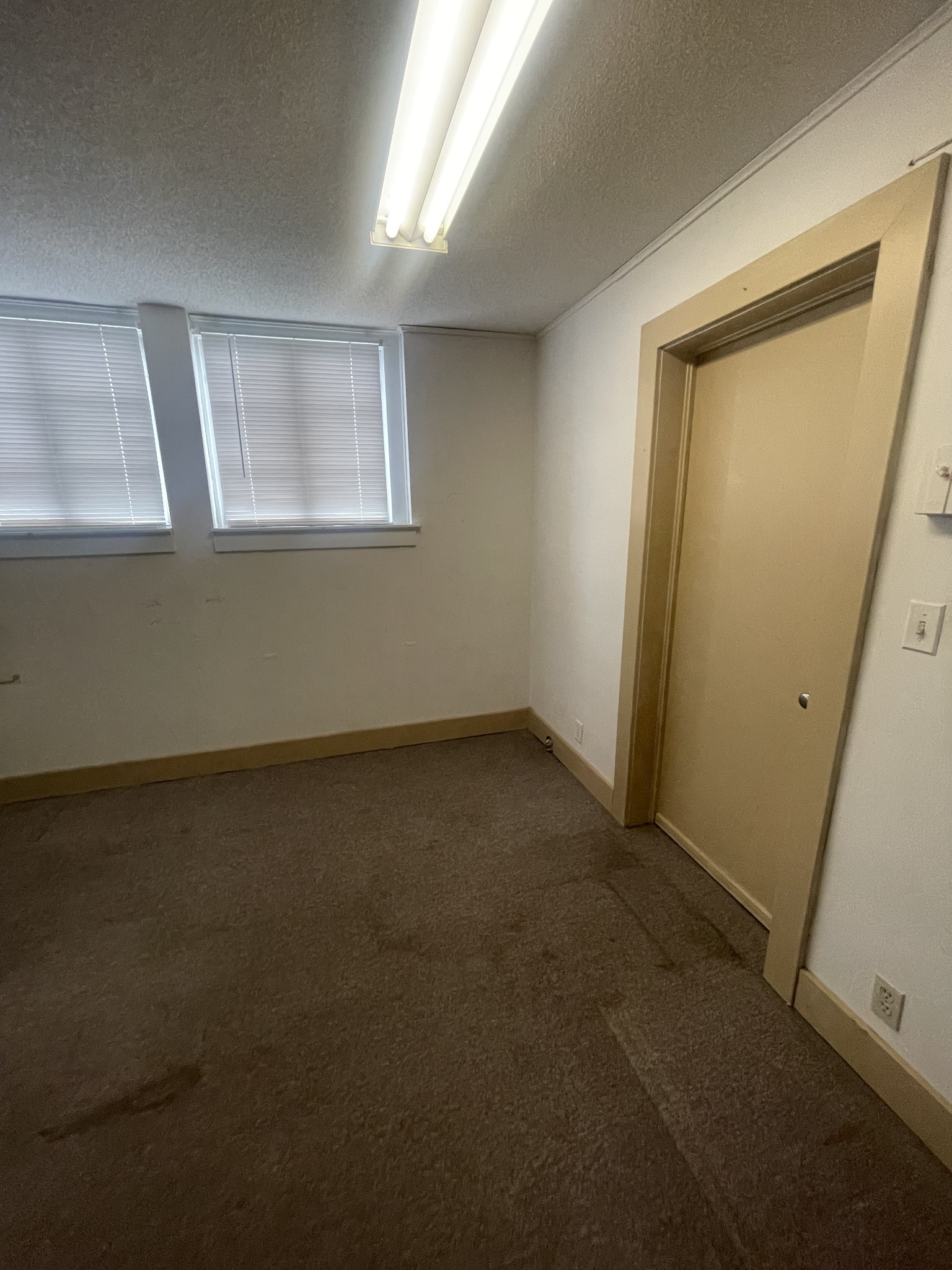 233 E Gaines St Property Photo 10