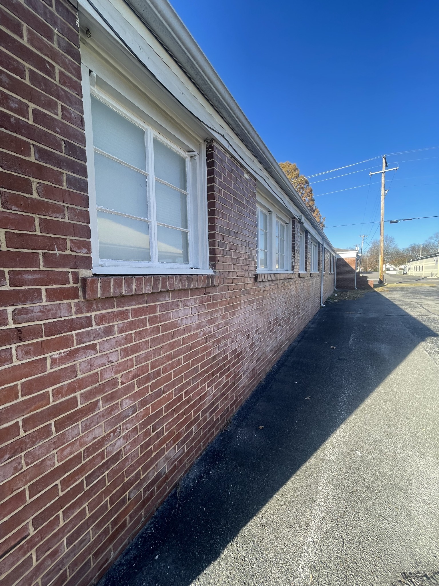 233 E Gaines St Property Photo 12
