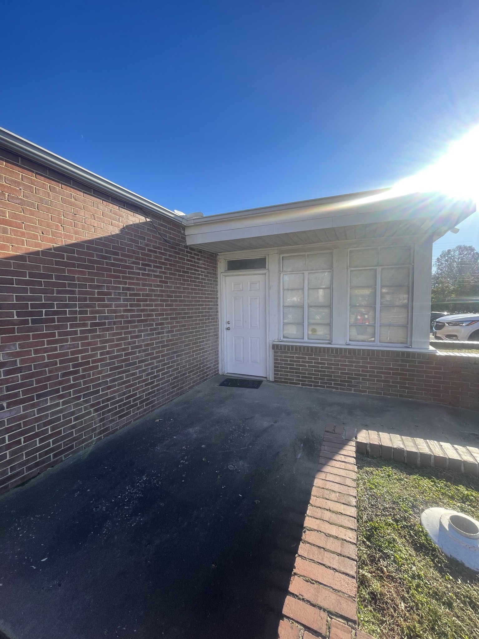 233 E Gaines St Property Photo 17