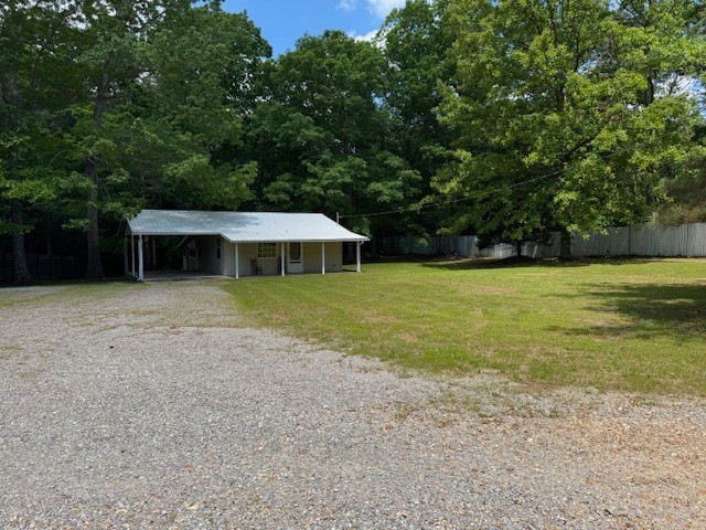 108 Hunters Ln Property Photo 3