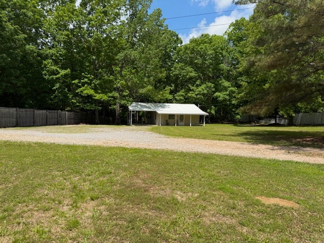 108 Hunters Ln Property Photo 5