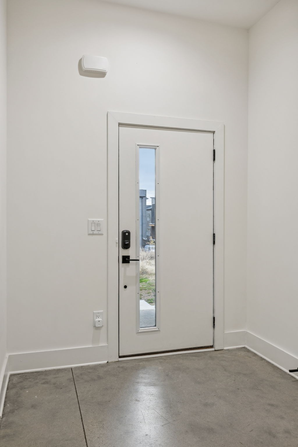 1210 Ireland St Property Photo 8