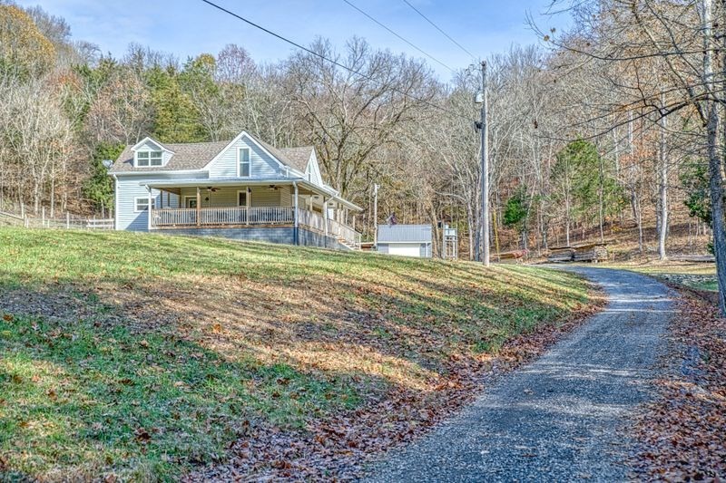 390 Taylor Hollow Ln Property Photo 6