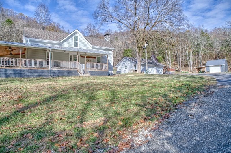 390 Taylor Hollow Ln Property Photo 8