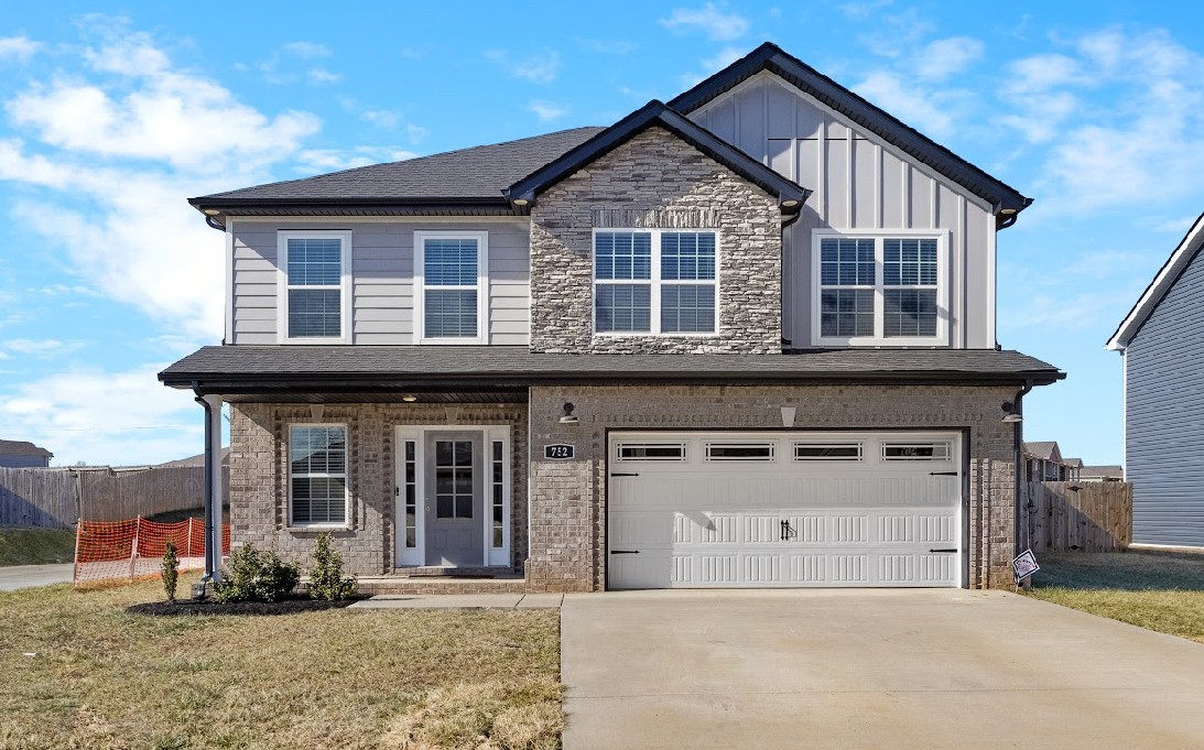 752 Lillian Grace Dr Property Photo 1
