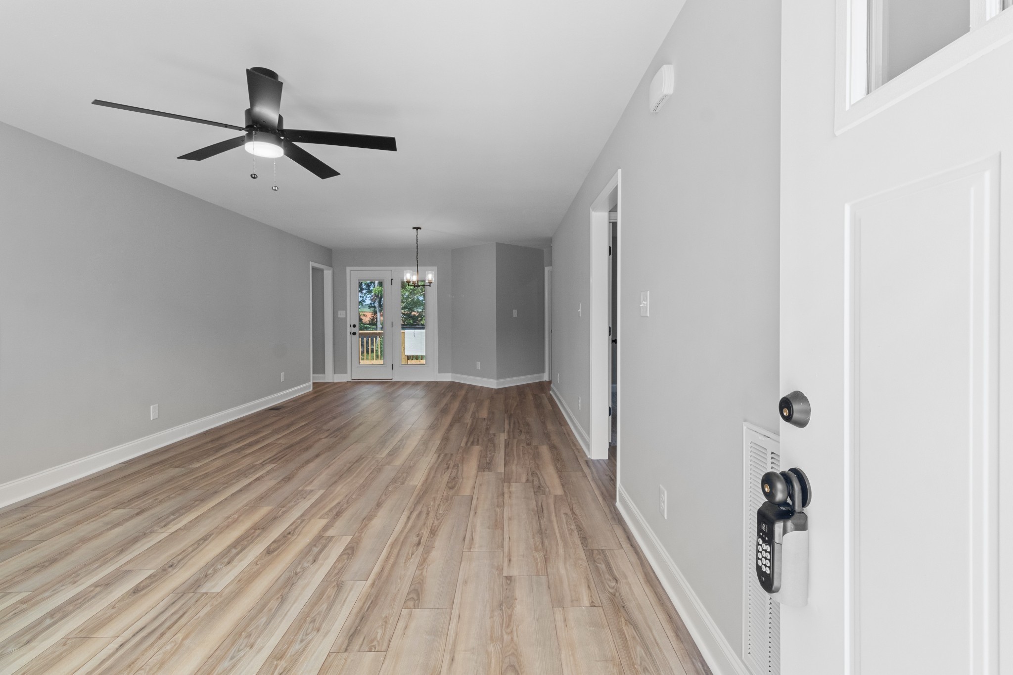 2618 Burch Road Property Photo 4