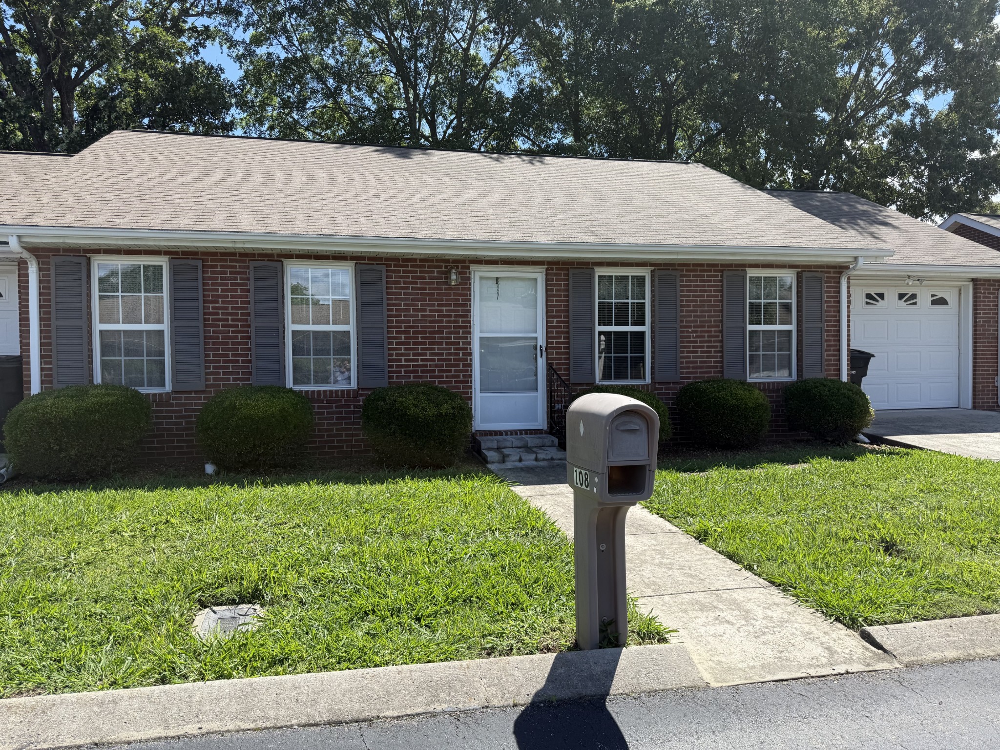 108 Middleton Ct Property Photo 2