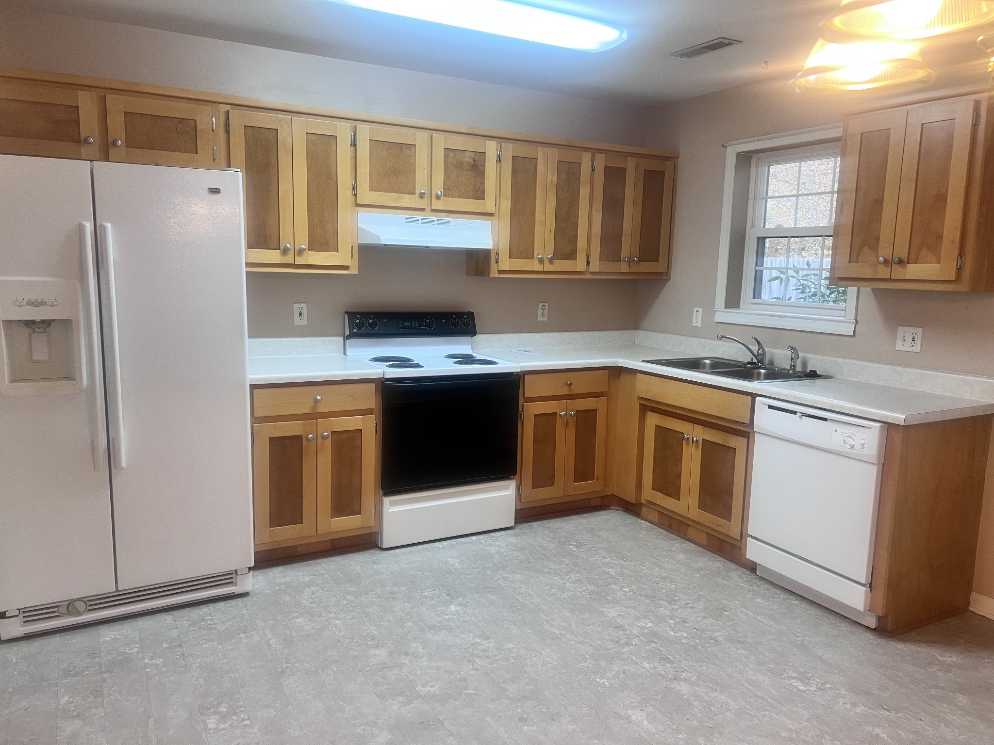 108 Middleton Ct Property Photo 9