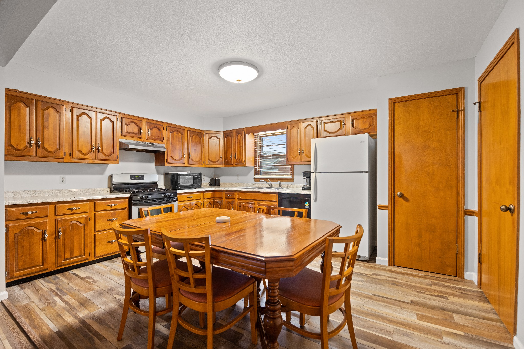 605 E Lakeview Dr Property Photo 20