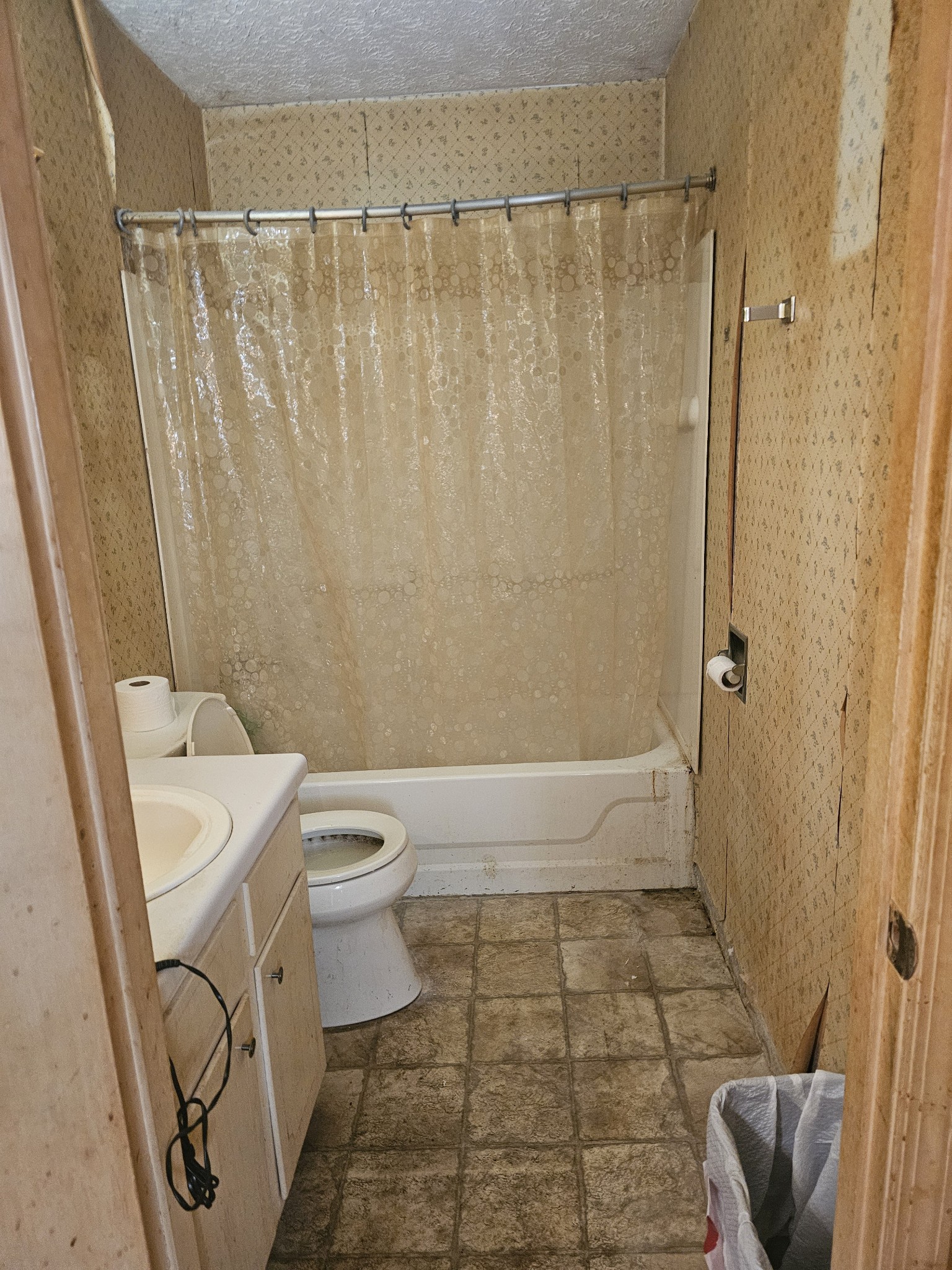 1401 Barberry Pl Property Photo 7