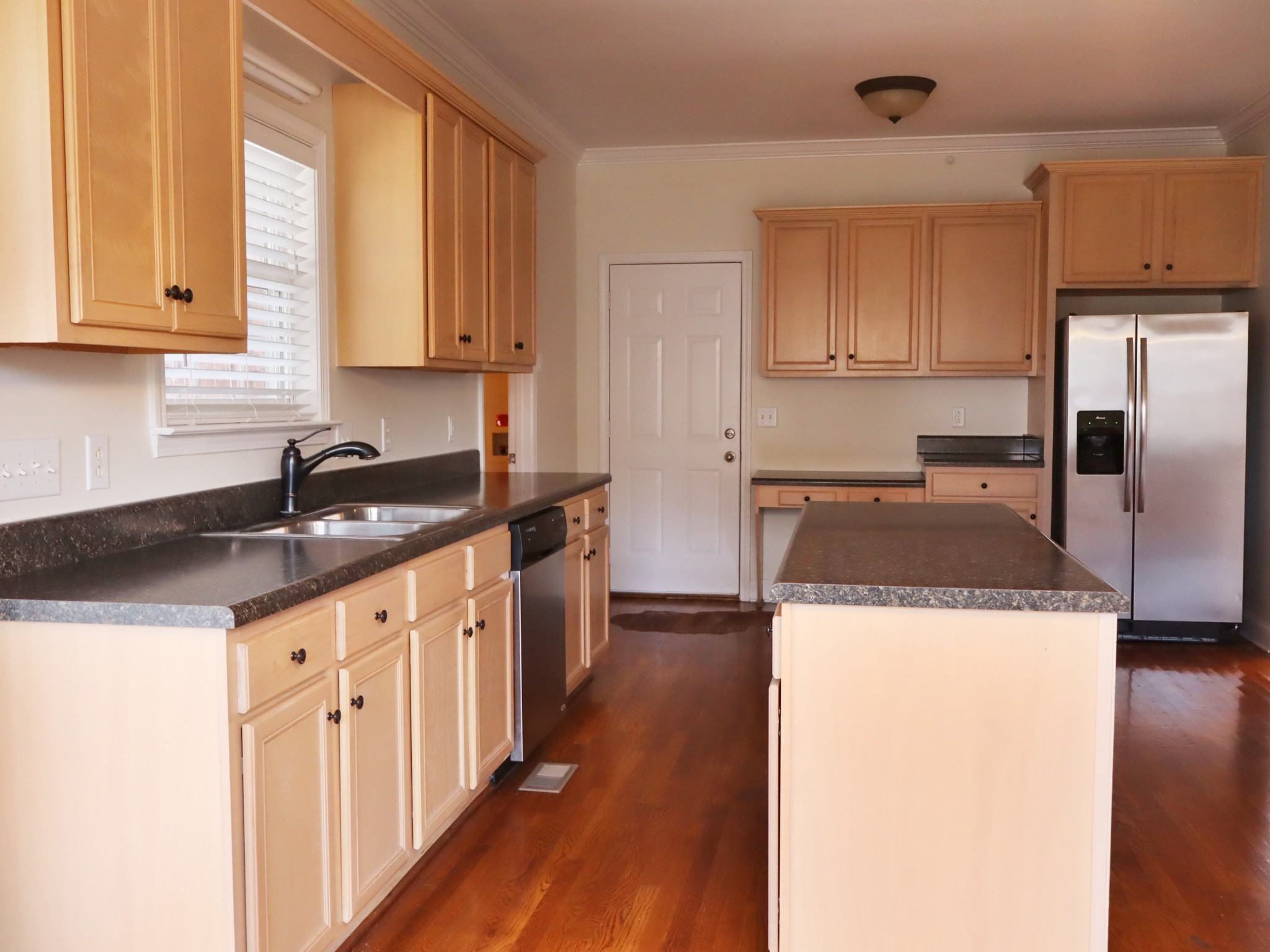 1363 Dunraven Dr Property Photo 8